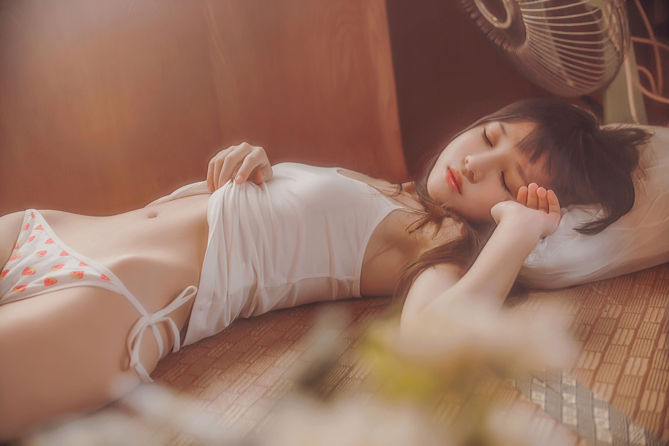 桜桃喵《小背心换水手服》 [144P] - 秀人网免费无水印在线套图写真