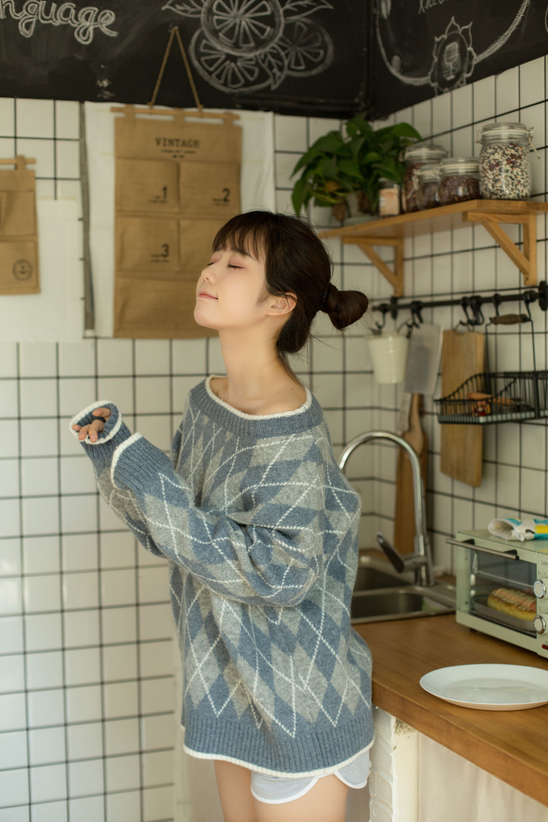 [萝莉COS] 微博福利姬镜酱 – 不知梦 日常 [86P] - 秀人网免费无水印在线套图写真