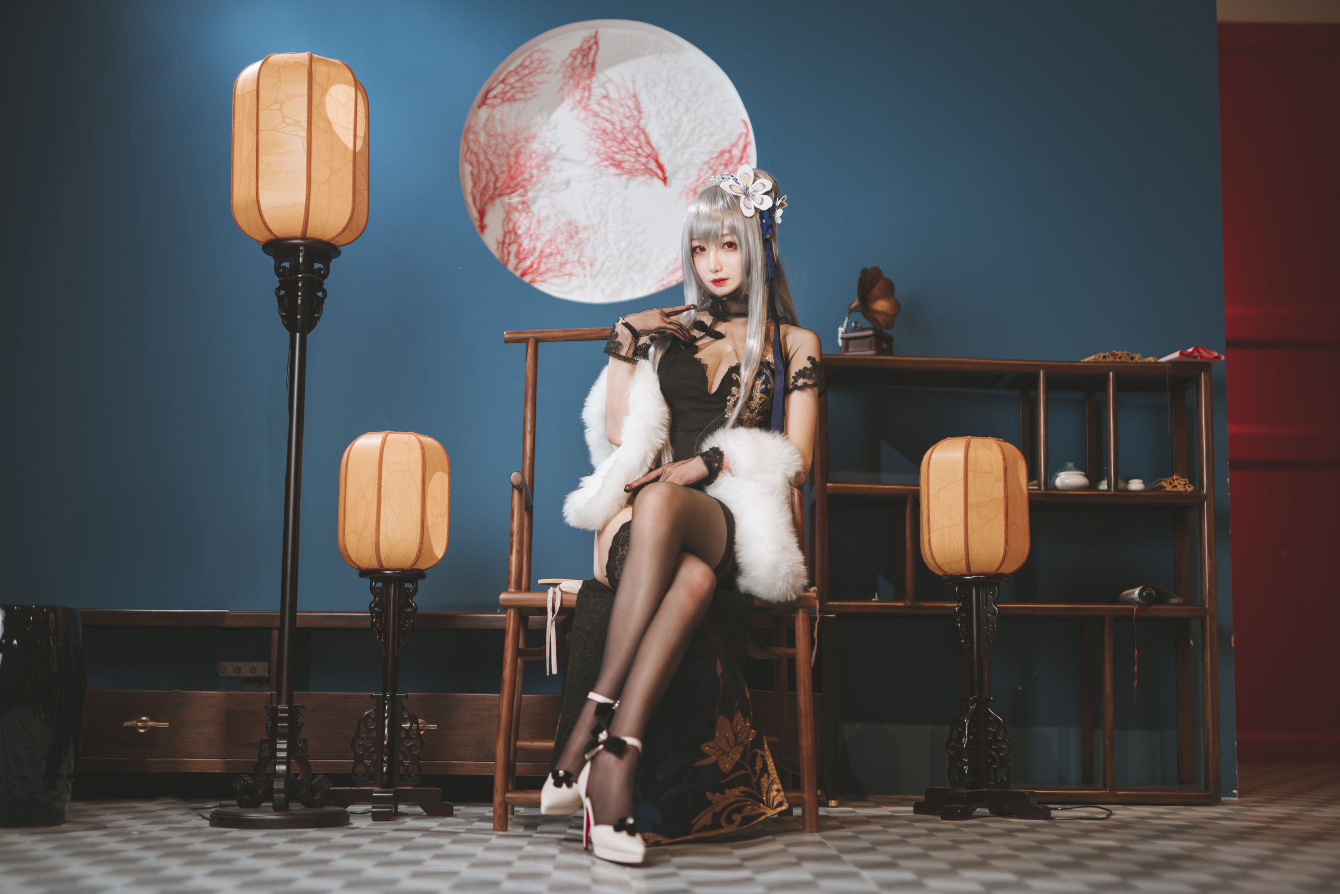 动漫博主封疆疆v – 路易九世旗袍 [35P] - 秀人网免费无水印在线套图写真