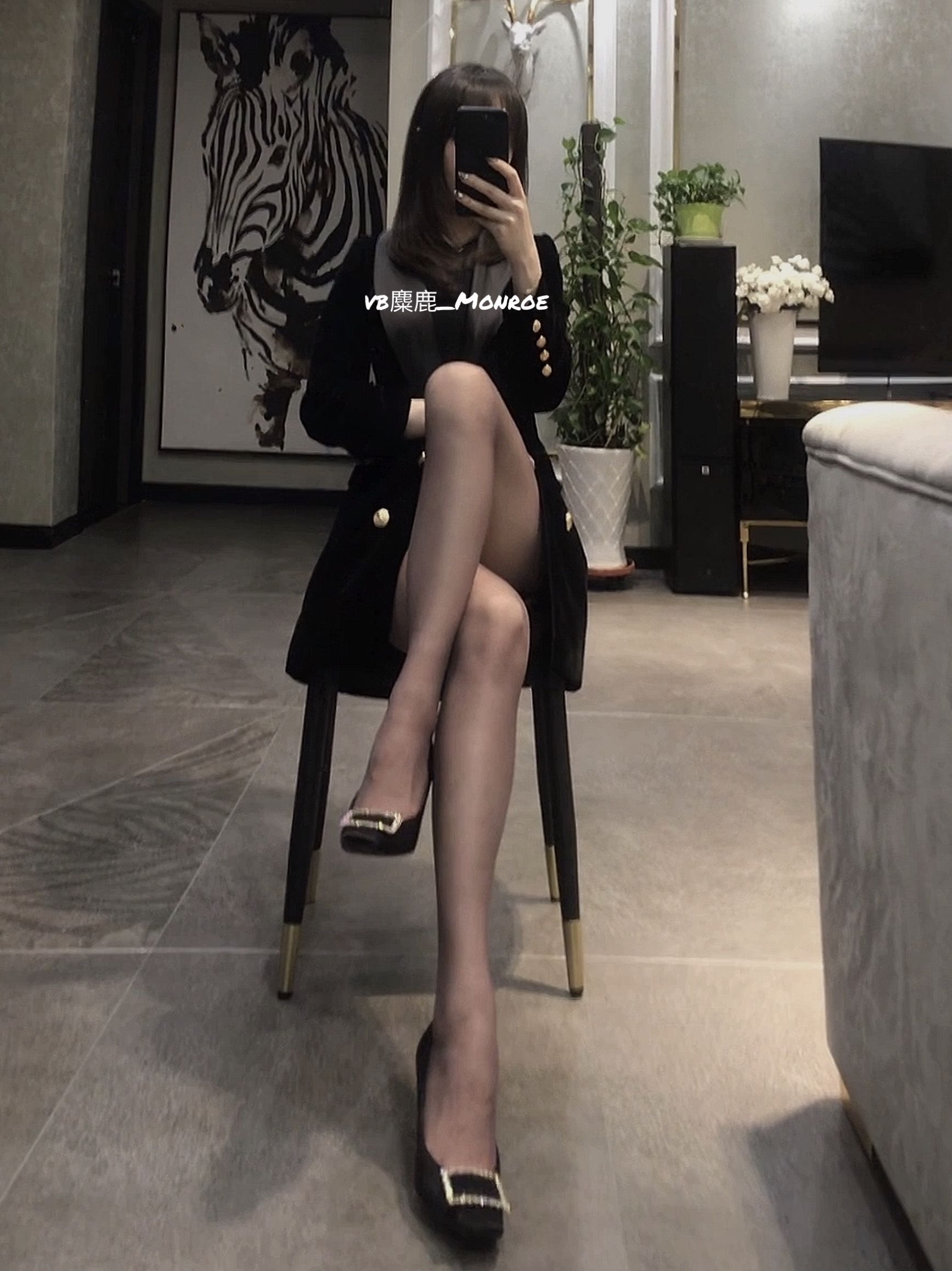 丝足博主麋鹿_Monroe 2020.06.24 忍不住想你 [41P] - 秀人网免费无水印在线套图写真