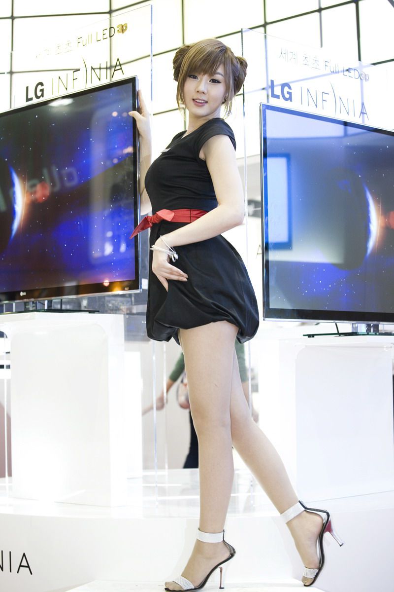 黄美姬《电子数码展》图片合集 [31P] - 秀人网免费无水印在线套图写真