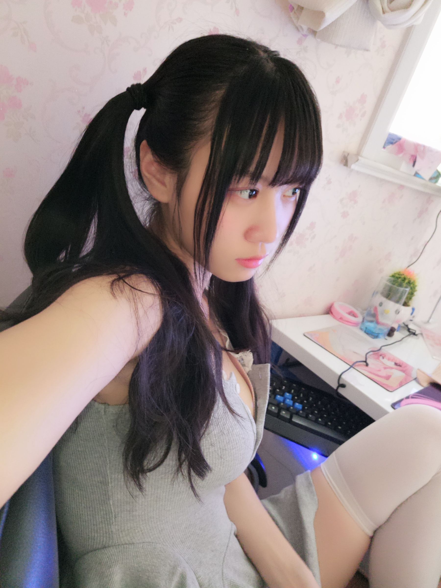 双马尾少女赛高酱作品 – 露脸灰色裙子 [23P] - 秀人网免费无水印在线套图写真