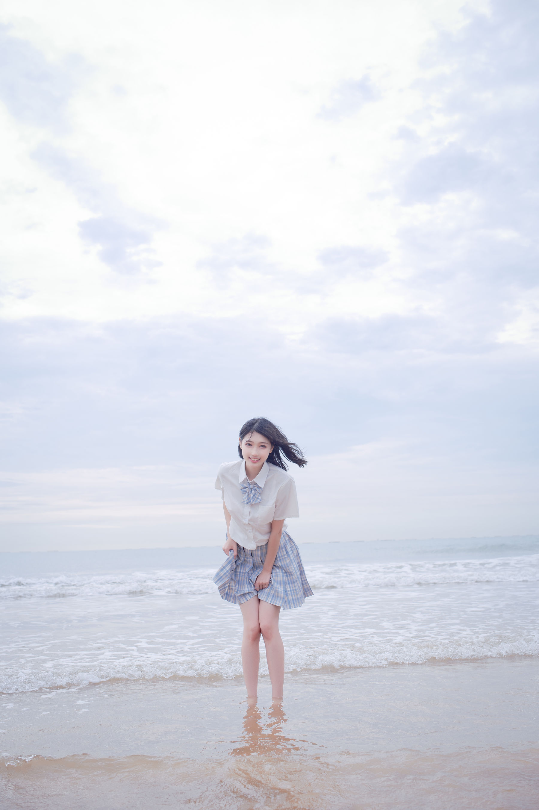 周叽是可爱兔兔 – 海边jk [35P] - 秀人网免费无水印在线套图写真