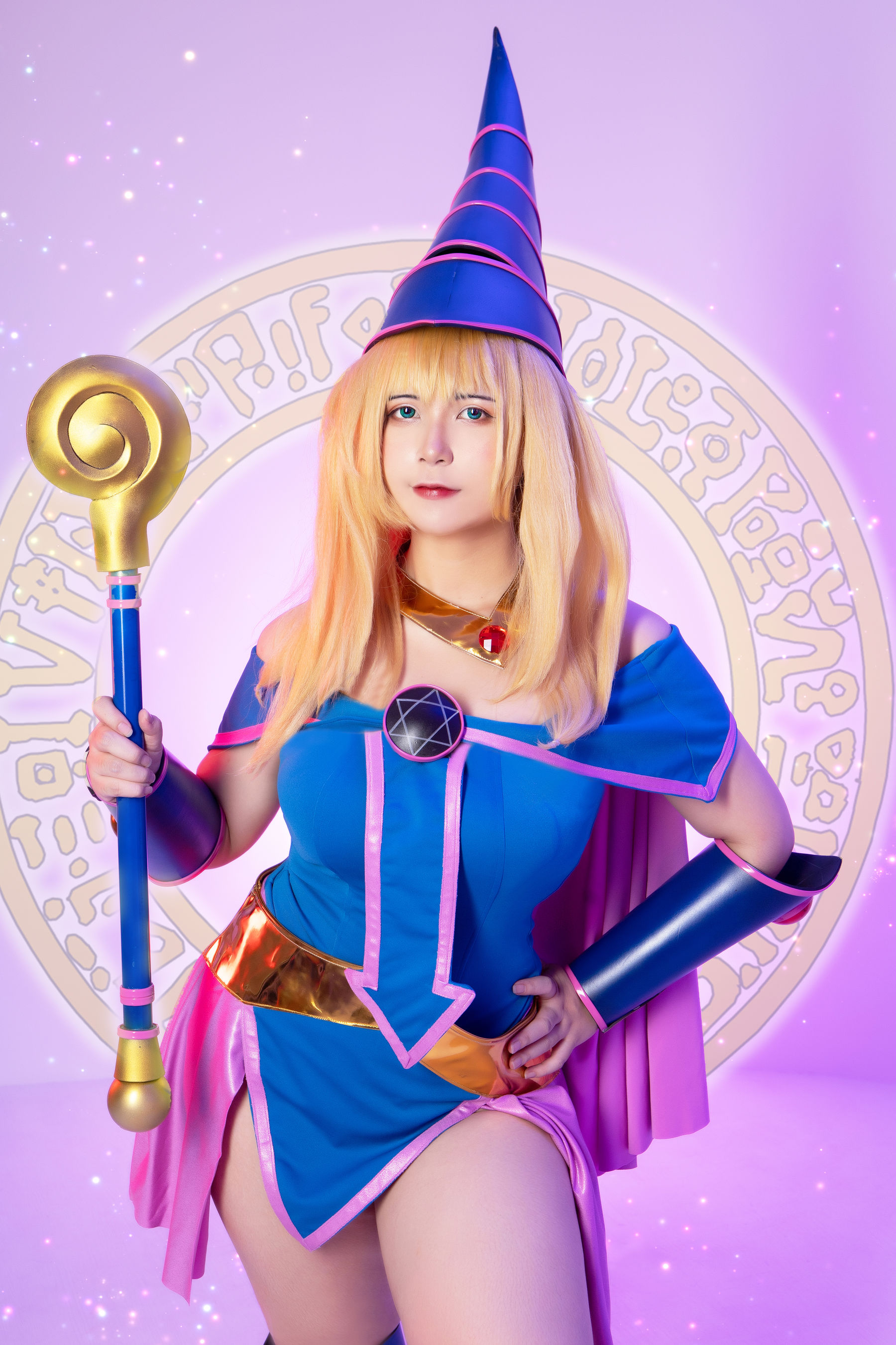 Uy Uy – Dark Magicial Girl [61P] - 秀人网免费无水印在线套图写真