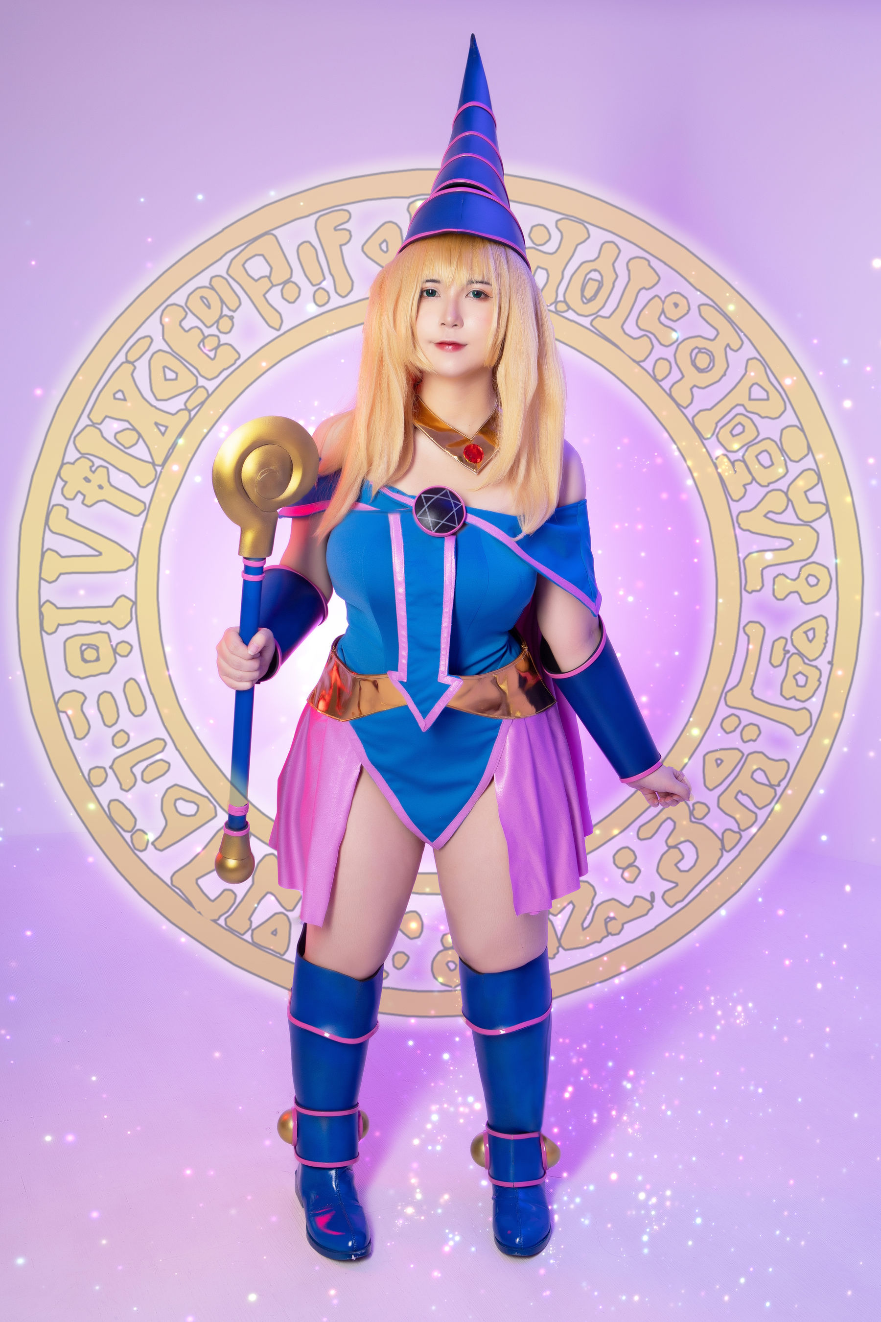 Uy Uy – Dark Magicial Girl [61P] - 秀人网免费无水印在线套图写真