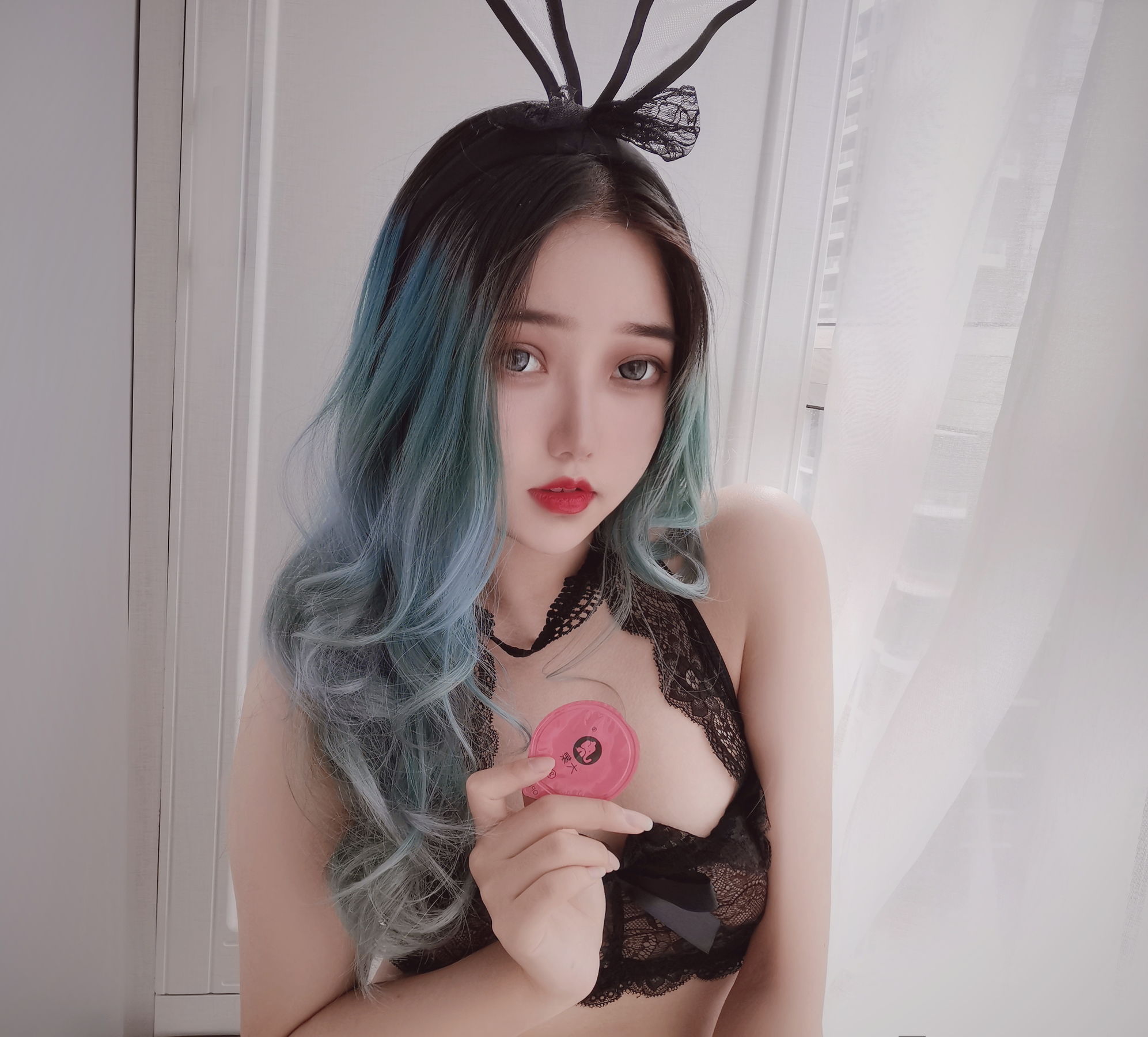 eloise软软 – 小粉盒黑兔子 [85P] - 秀人网免费无水印在线套图写真