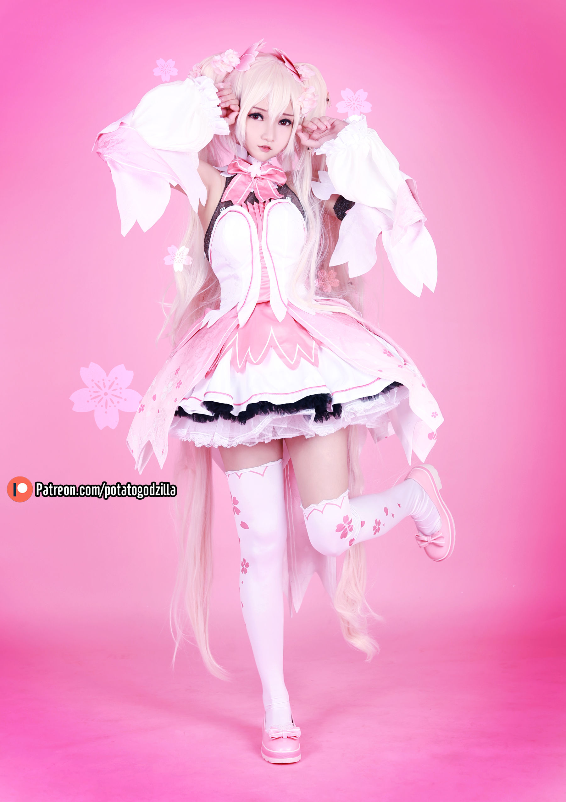 Coser小姐姐Potato Godzilla – Sakura Miku [44P] - 秀人网免费无水印在线套图写真