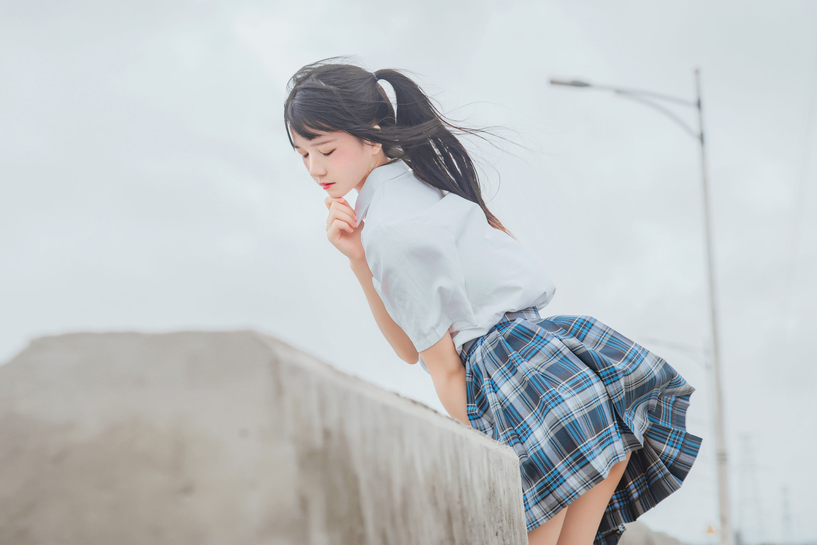 [萝莉COS] 桜桃喵《耳畔的风》 [27P] - 秀人网免费无水印在线套图写真