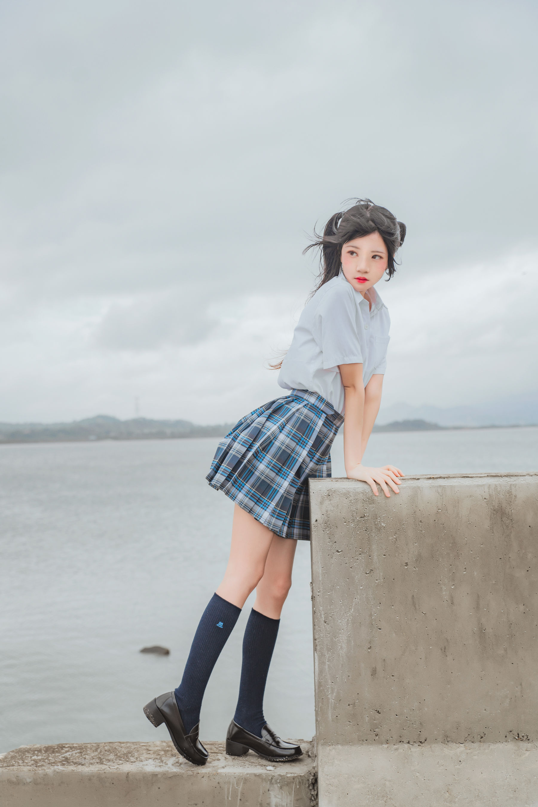 [萝莉COS] 桜桃喵《耳畔的风》 [27P] - 秀人网免费无水印在线套图写真