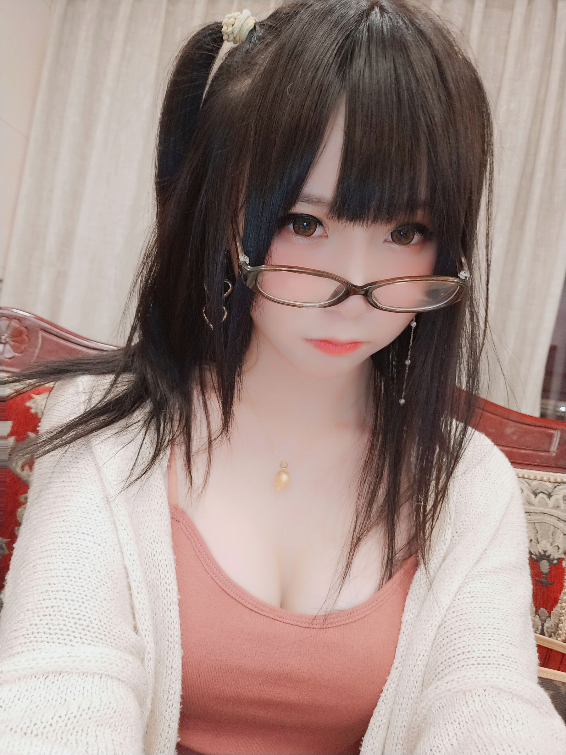 [萝莉COS] 摇摇乐yoyo – 诱人小学妹 [43P] - 秀人网免费无水印在线套图写真