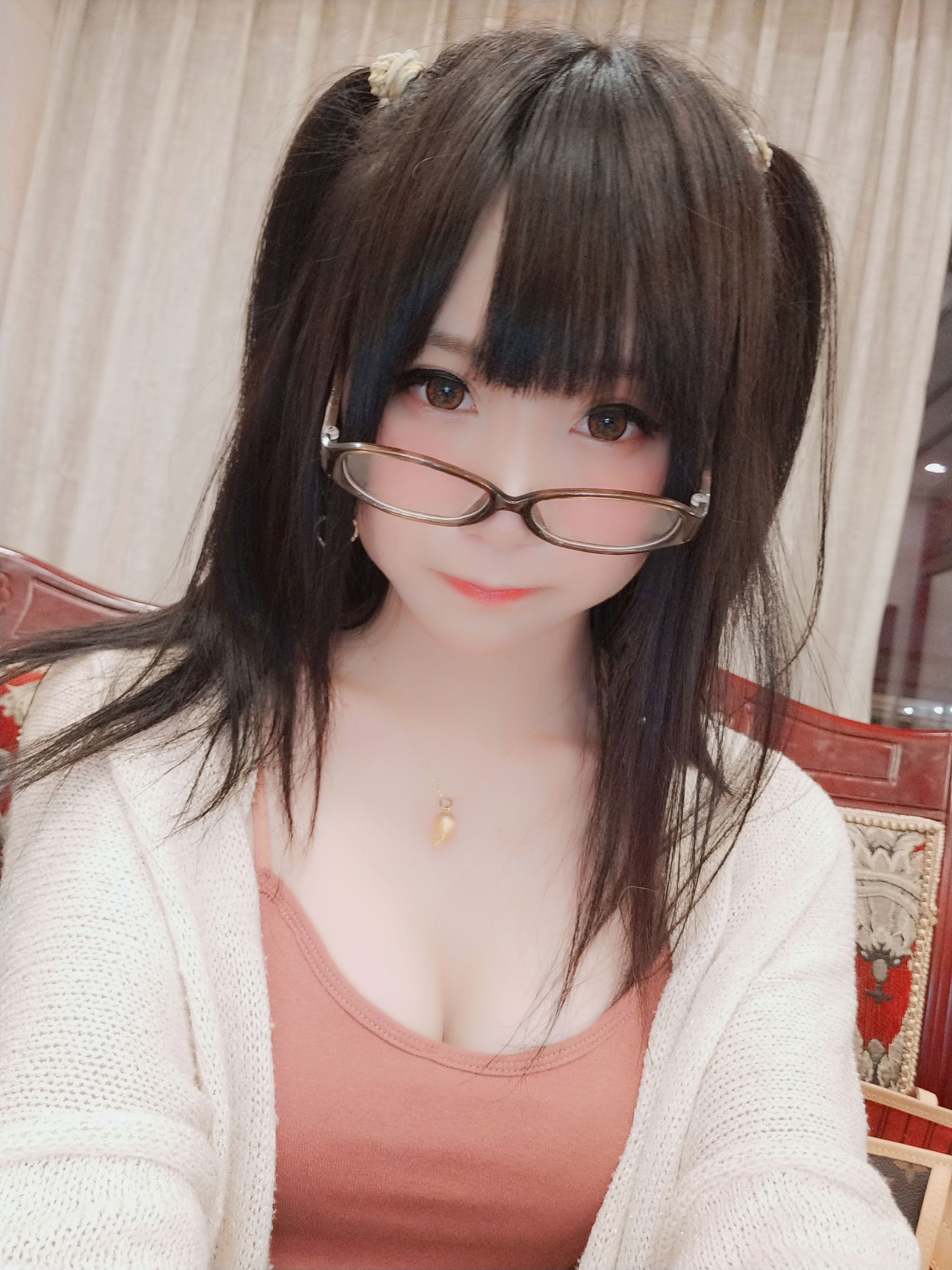 [萝莉COS] 摇摇乐yoyo – 诱人小学妹 [43P] - 秀人网免费无水印在线套图写真