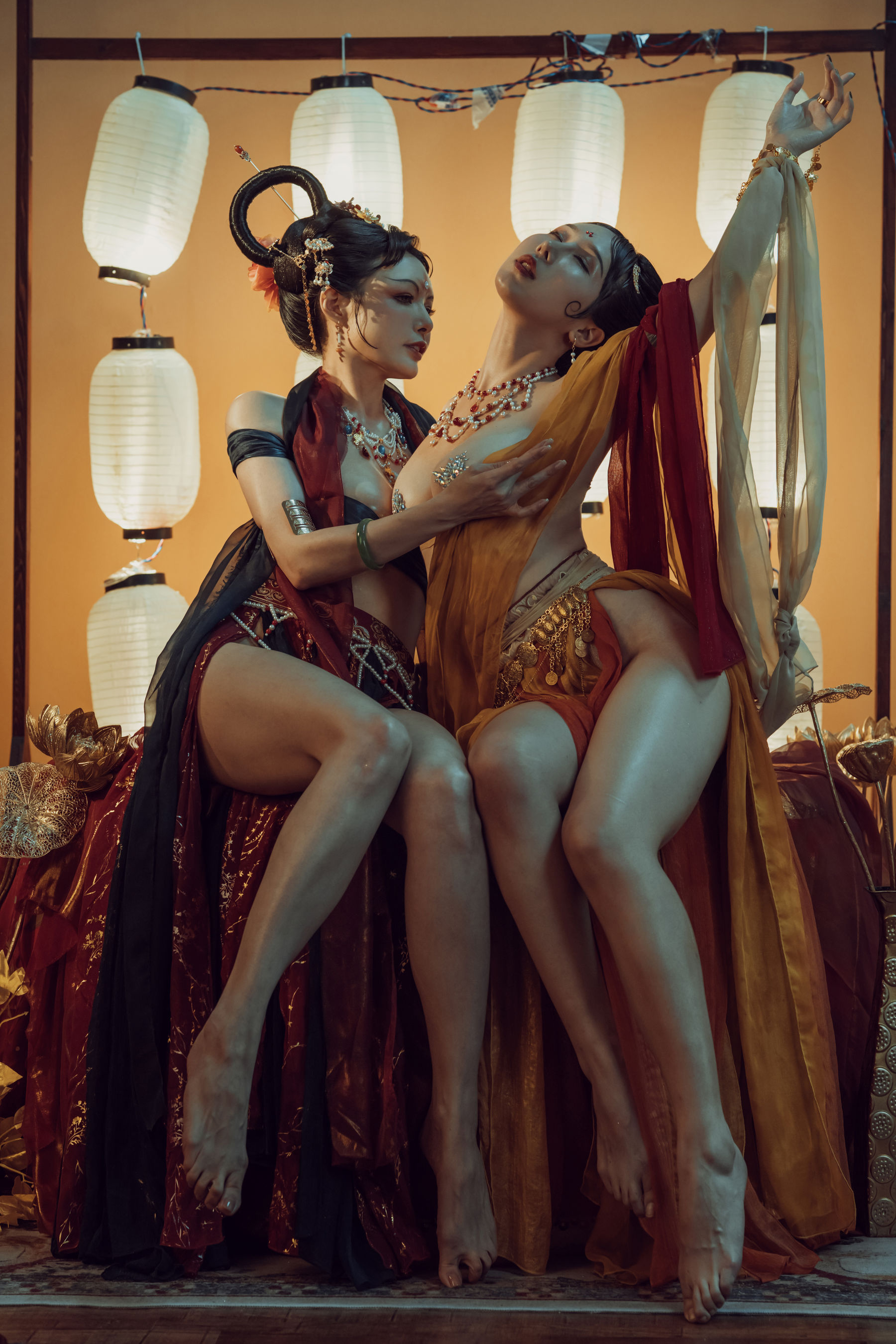 秋和柯基(夏小秋秋秋) &#038; 奶桃 – 红尘梦 [40P] - 秀人网免费无水印在线套图写真