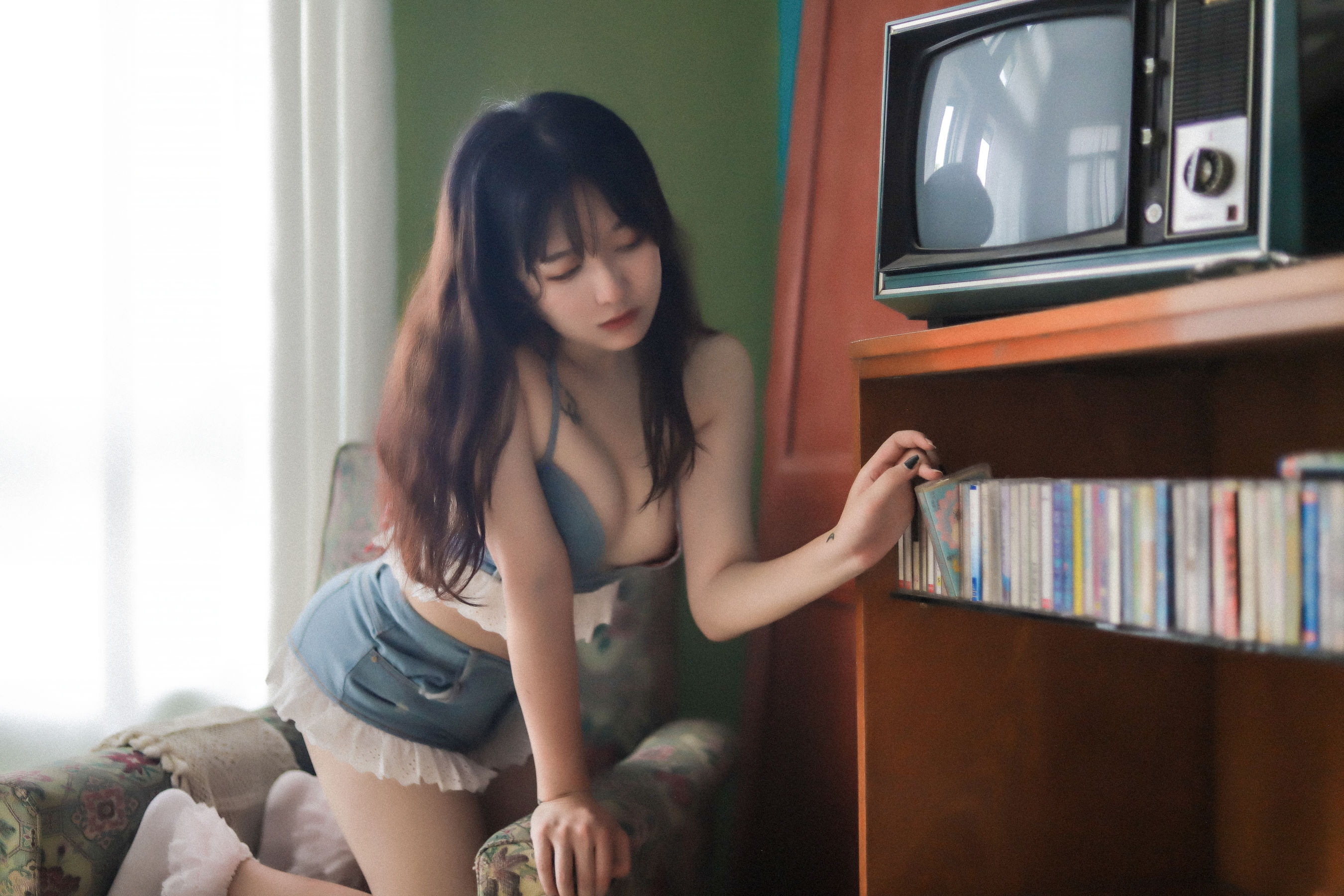 奇行家狗崽(棕桠阿狗崽) – 桃子听蝉 [22P] - 秀人网免费无水印在线套图写真