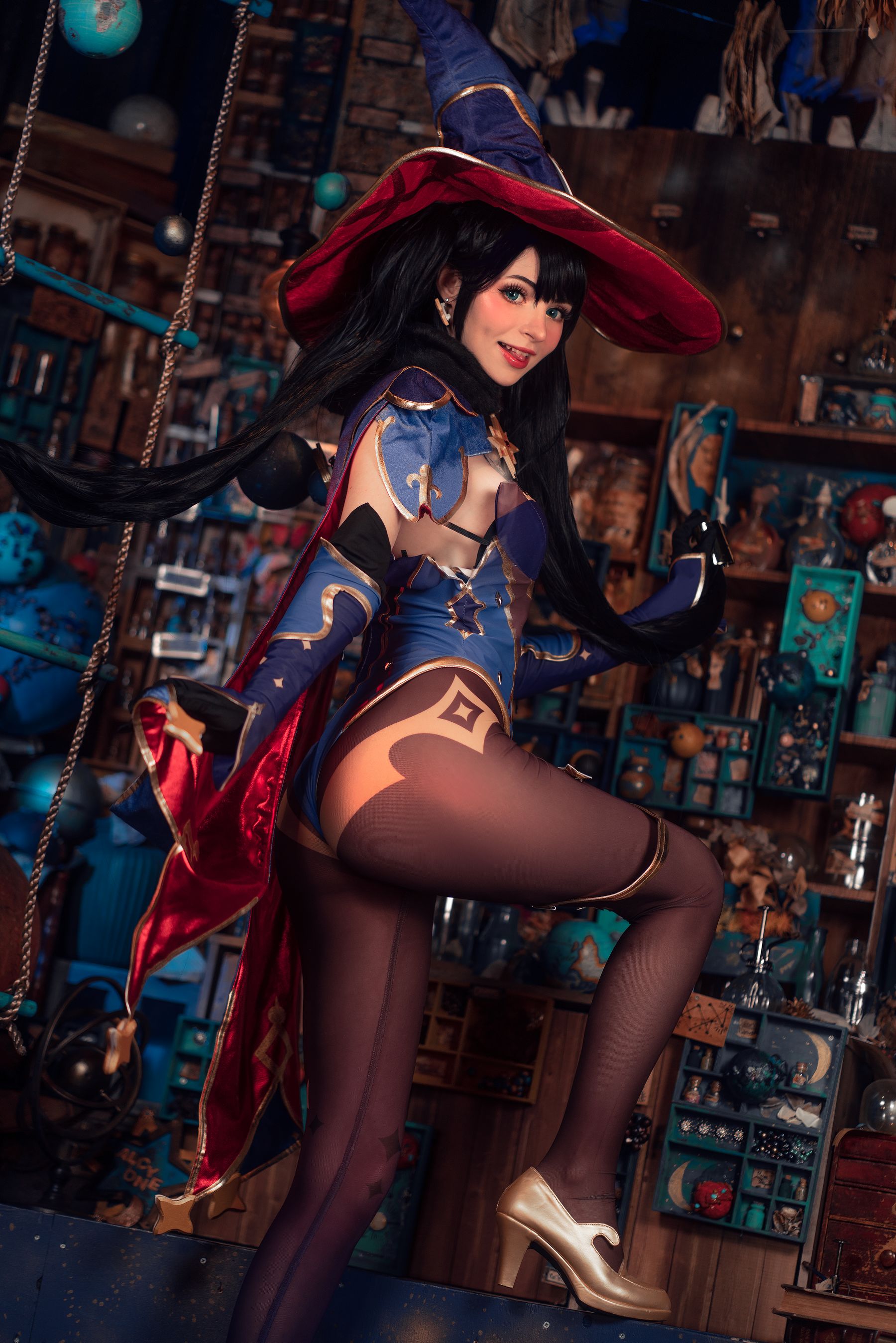 Peach milky – Mona [102P] - 秀人网免费无水印在线套图写真