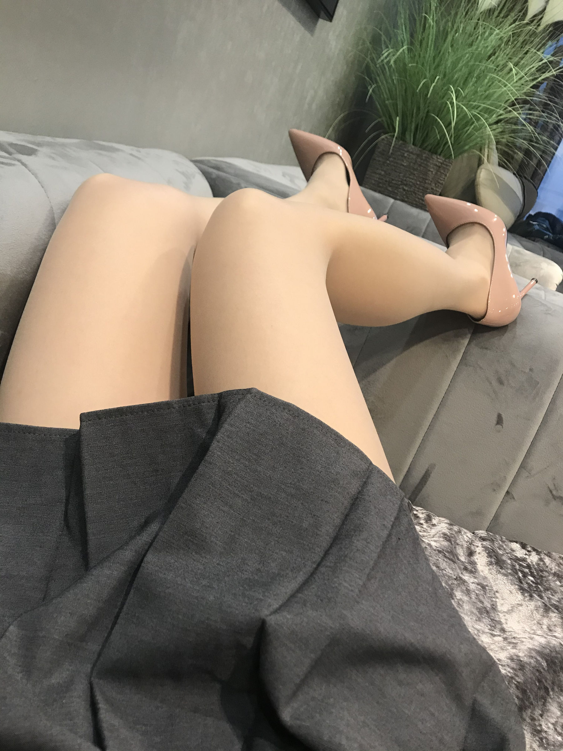 丝足博主麋鹿_Monroe 2020.03.06 居家丝秀 [32P] - 秀人网免费无水印在线套图写真