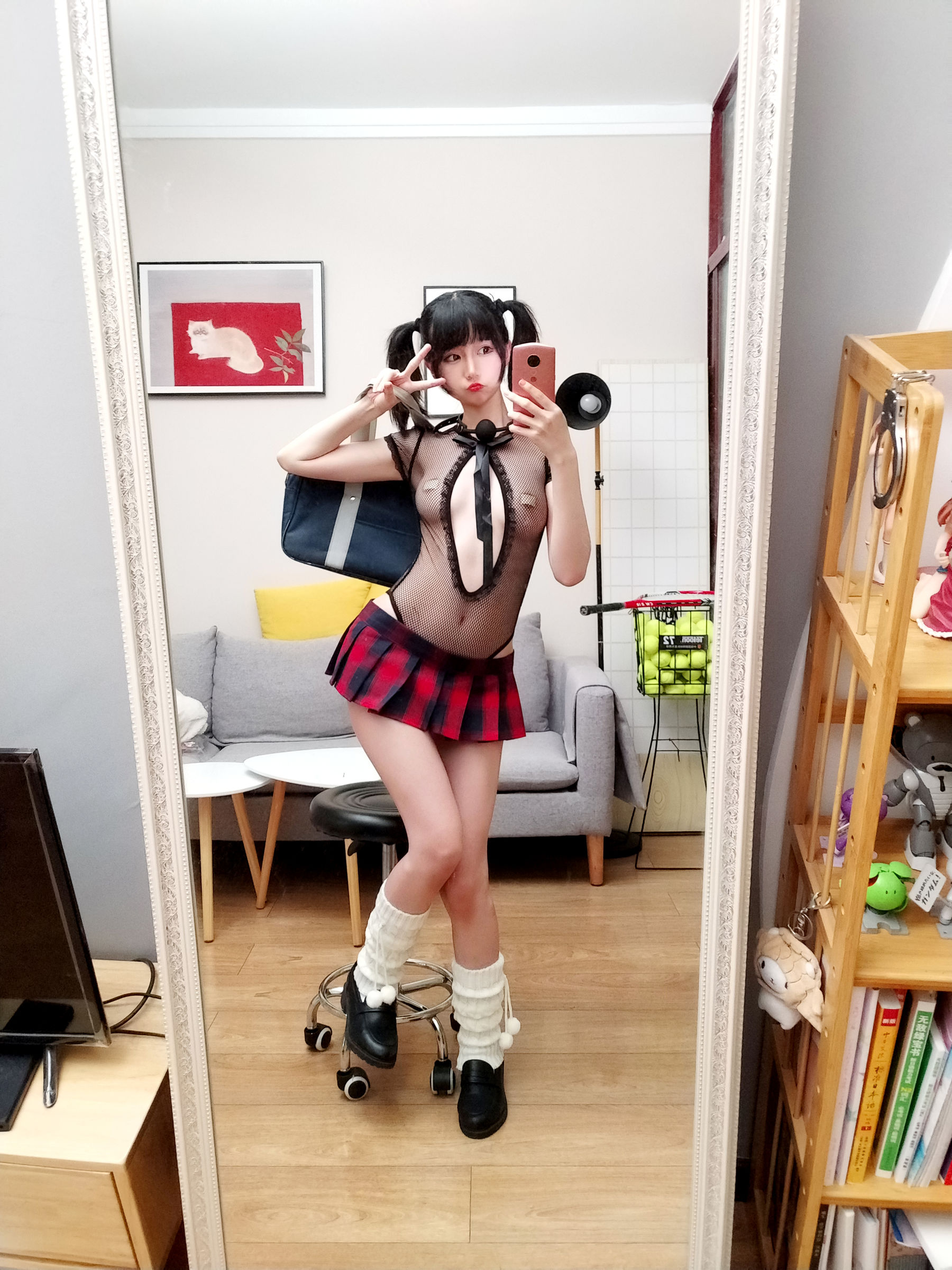 NAGISA魔物喵[fantia] – いじめっ子の不良少女 [32P] - 秀人网免费无水印在线套图写真