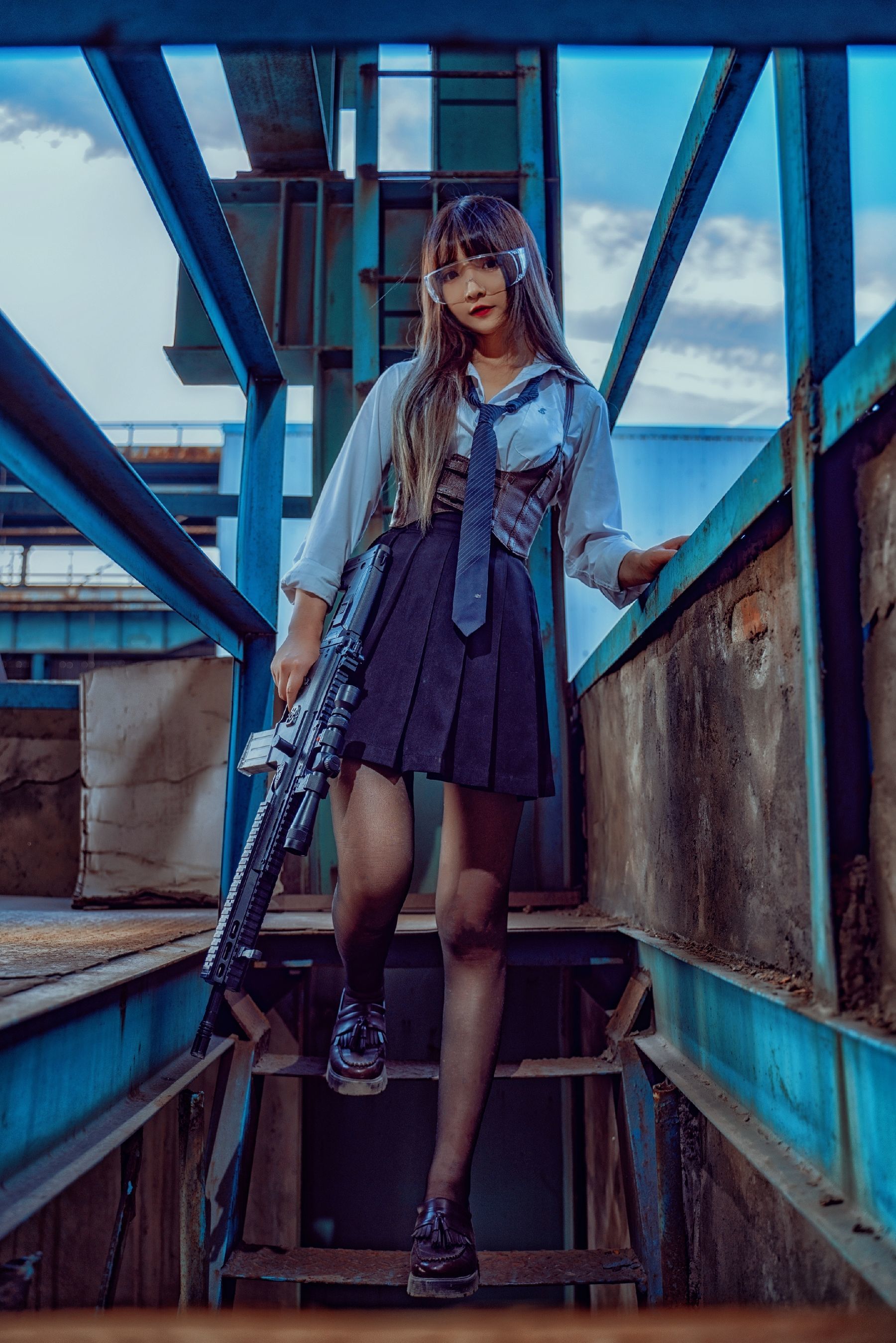 二次元美女古川kagura – 武装JK [29P] - 秀人网免费无水印在线套图写真