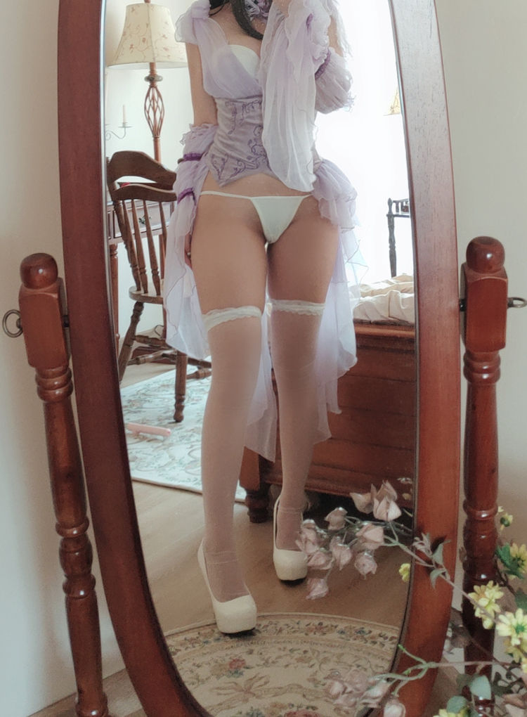 Cosplay日奈娇 – 睡美人 自摄 [44P] - 秀人网免费无水印在线套图写真