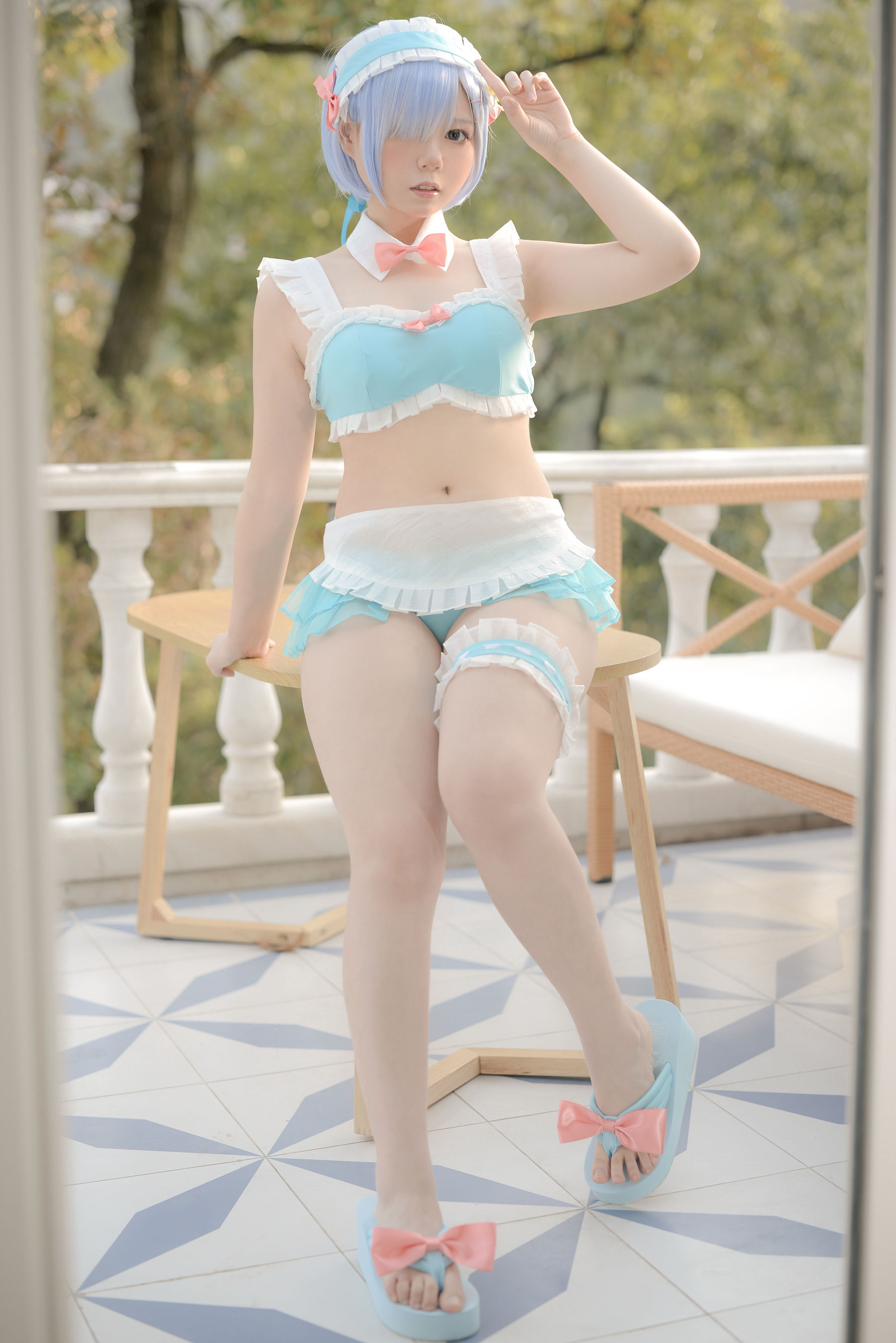 きょう肉肉 Vol.20 屋外プールにいる [29P] - 秀人网免费无水印在线套图写真