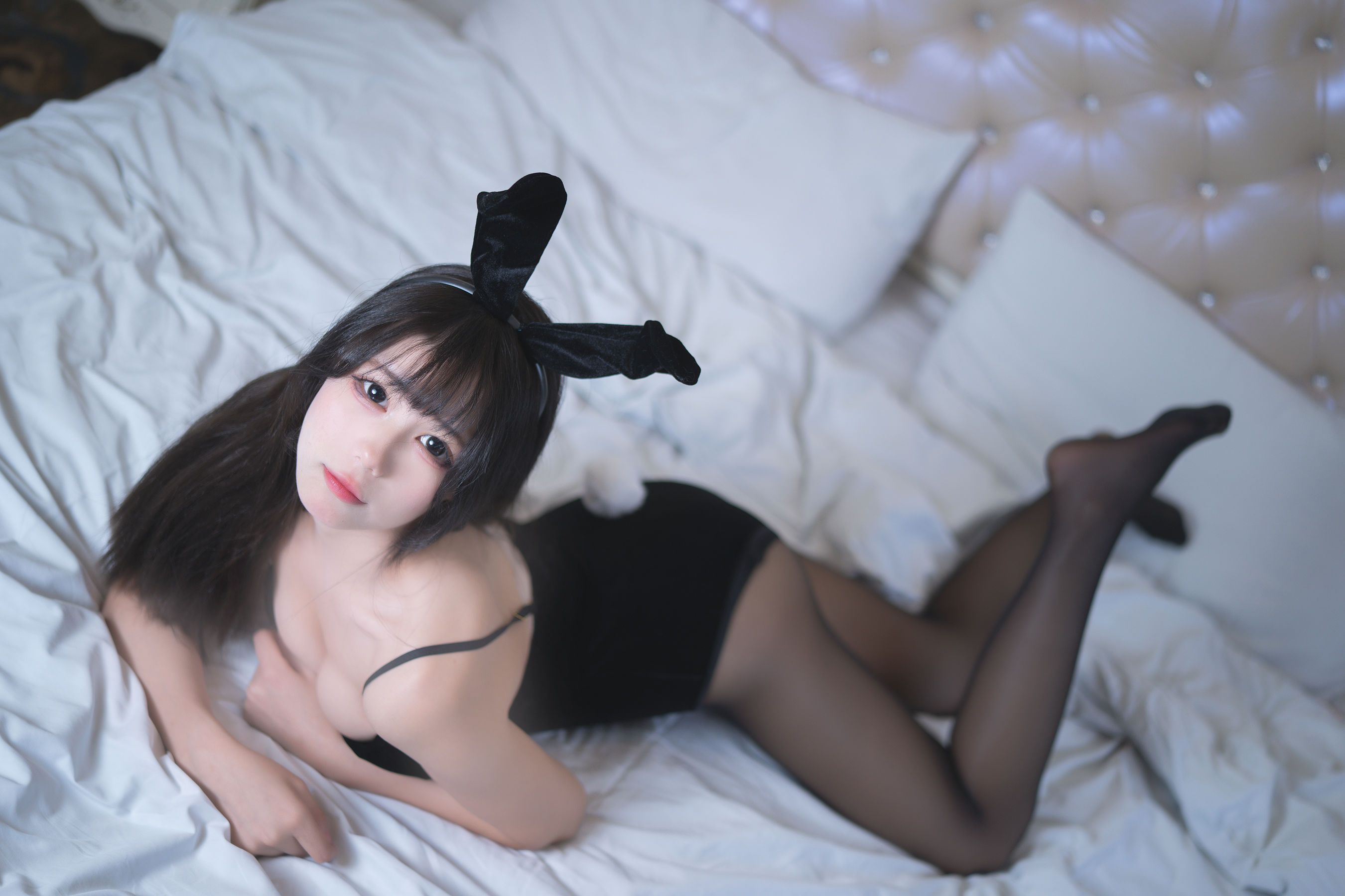 咬一口兔娘 – night兔女郎 [21P] - 秀人网免费无水印在线套图写真