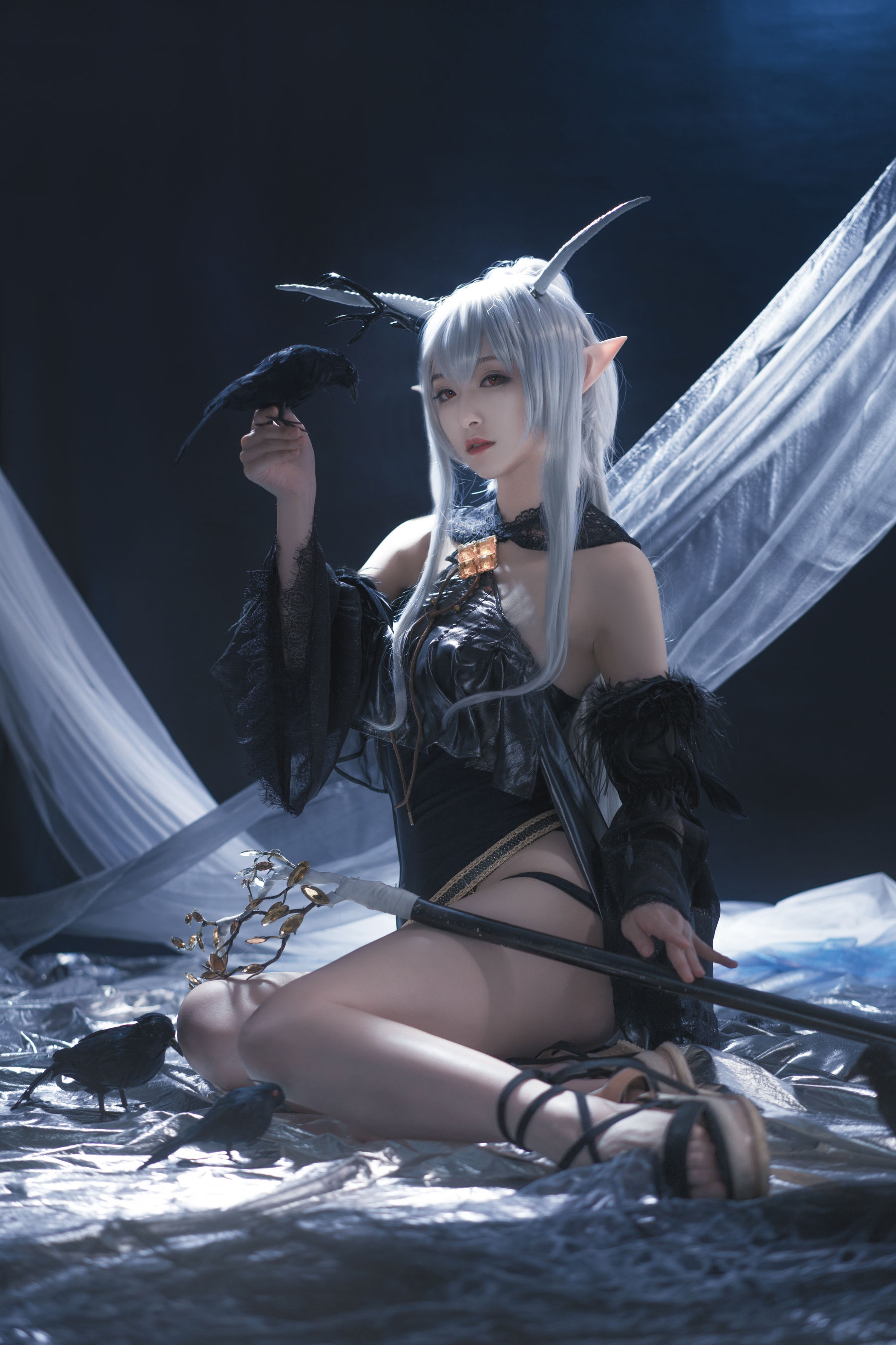 动漫博主铁板烧鬼舞w – 闪灵 [18P] - 秀人网免费无水印在线套图写真