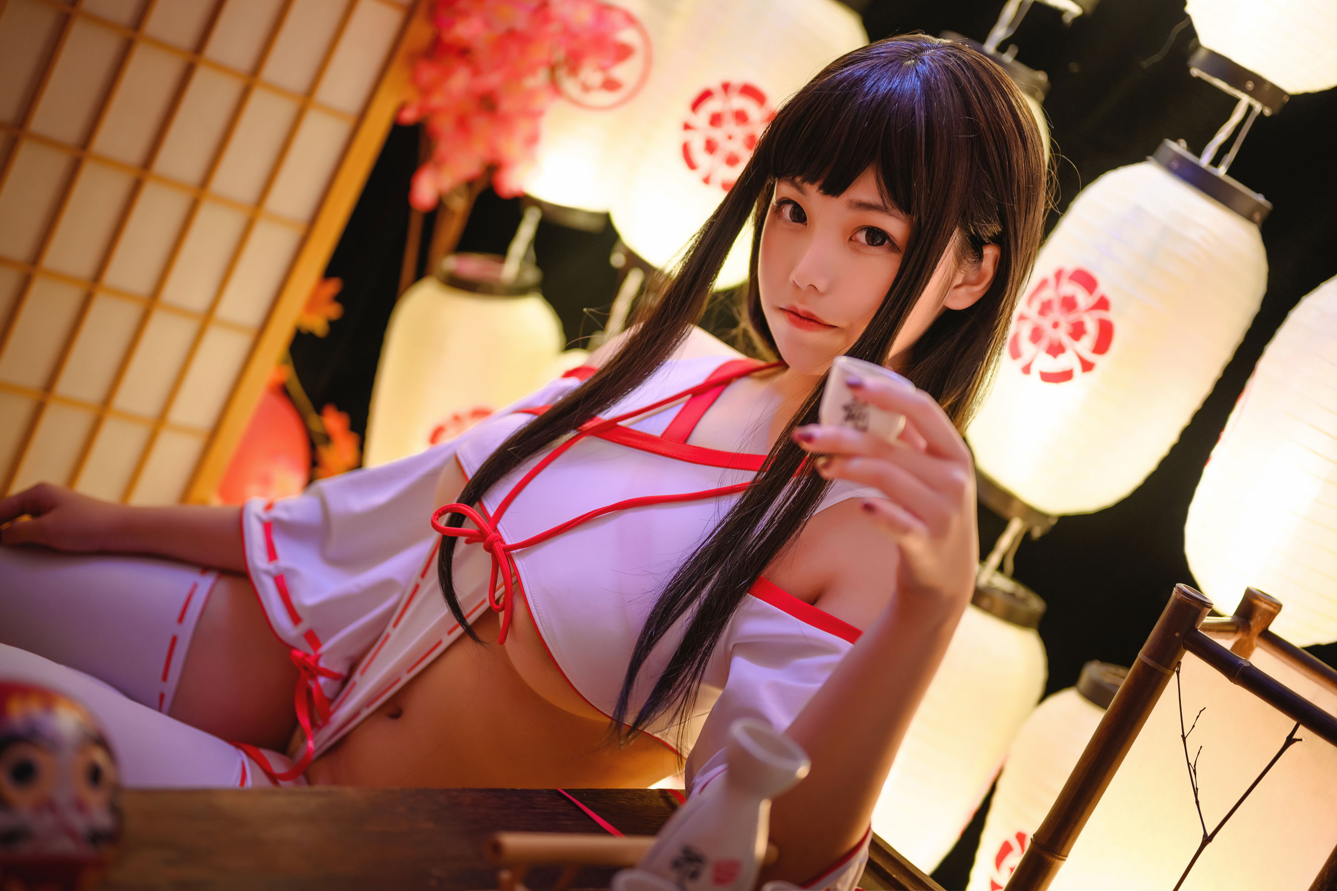 [Cosplay写真] 萌系小姐姐蜜汁猫裘 – 巫女 [32P] - 秀人网免费无水印在线套图写真