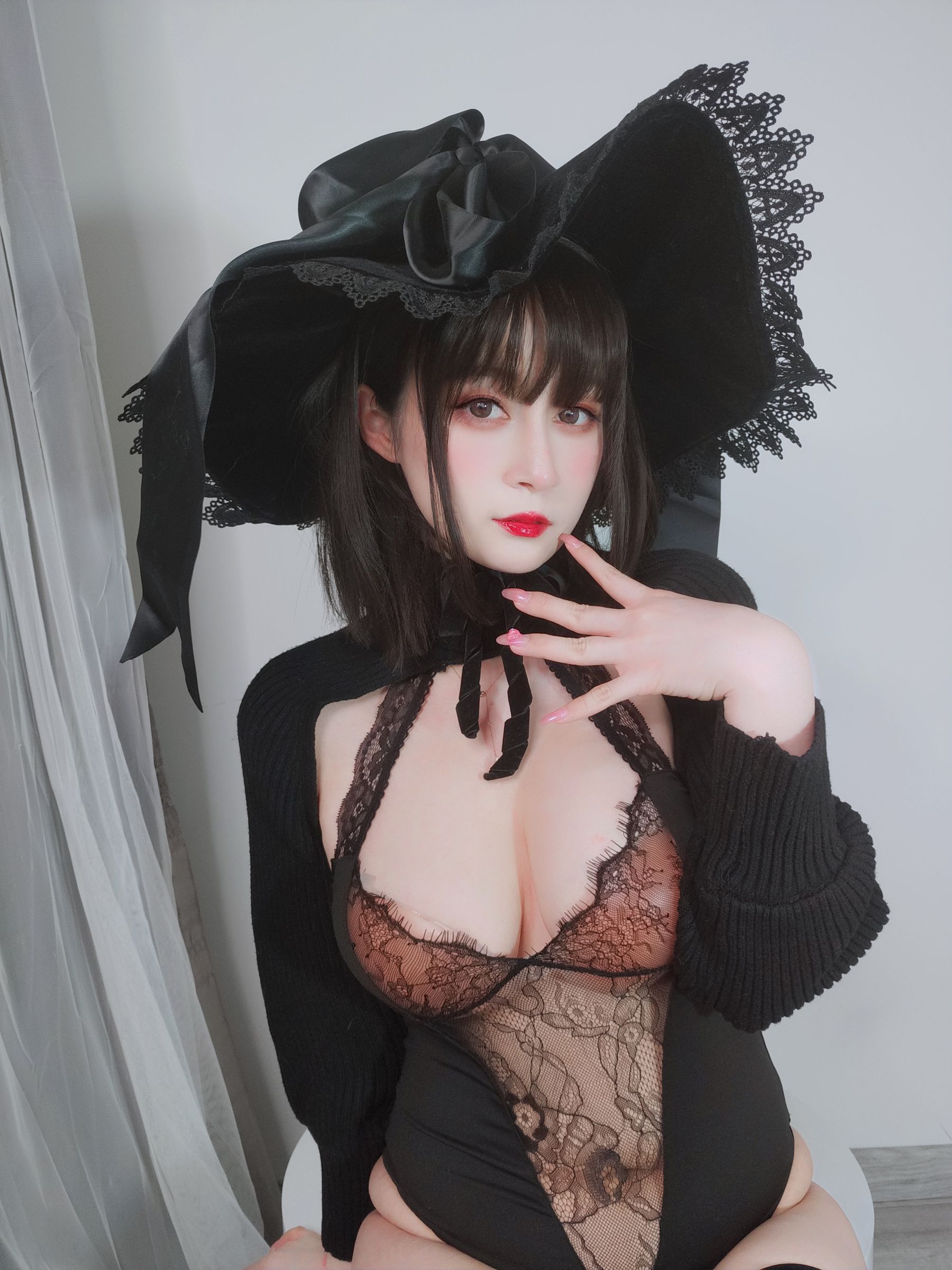 Coser小姐姐白银 – 柴郡 [22P] - 秀人网免费无水印在线套图写真