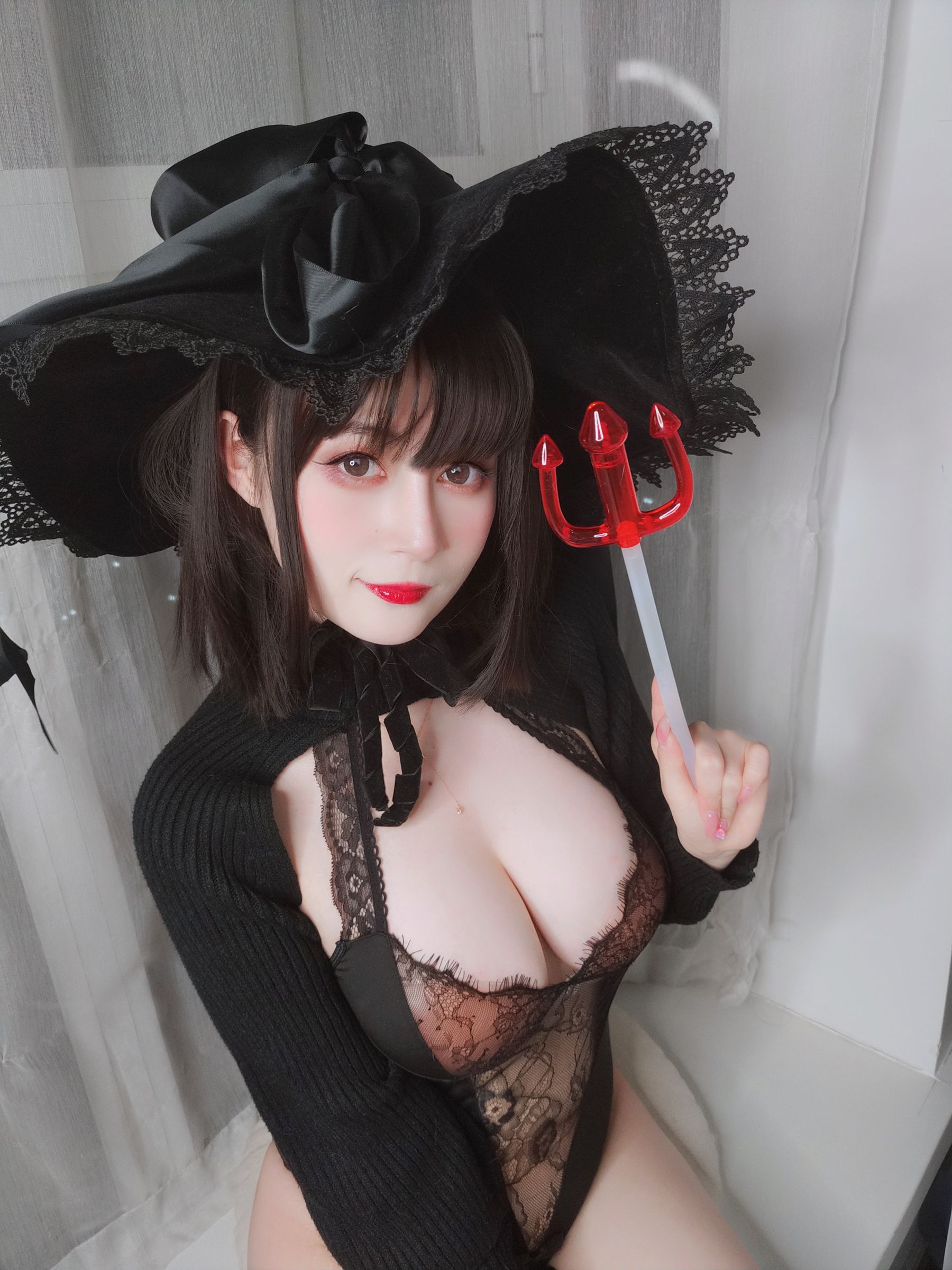 Coser小姐姐白银 – 柴郡 [22P] - 秀人网免费无水印在线套图写真