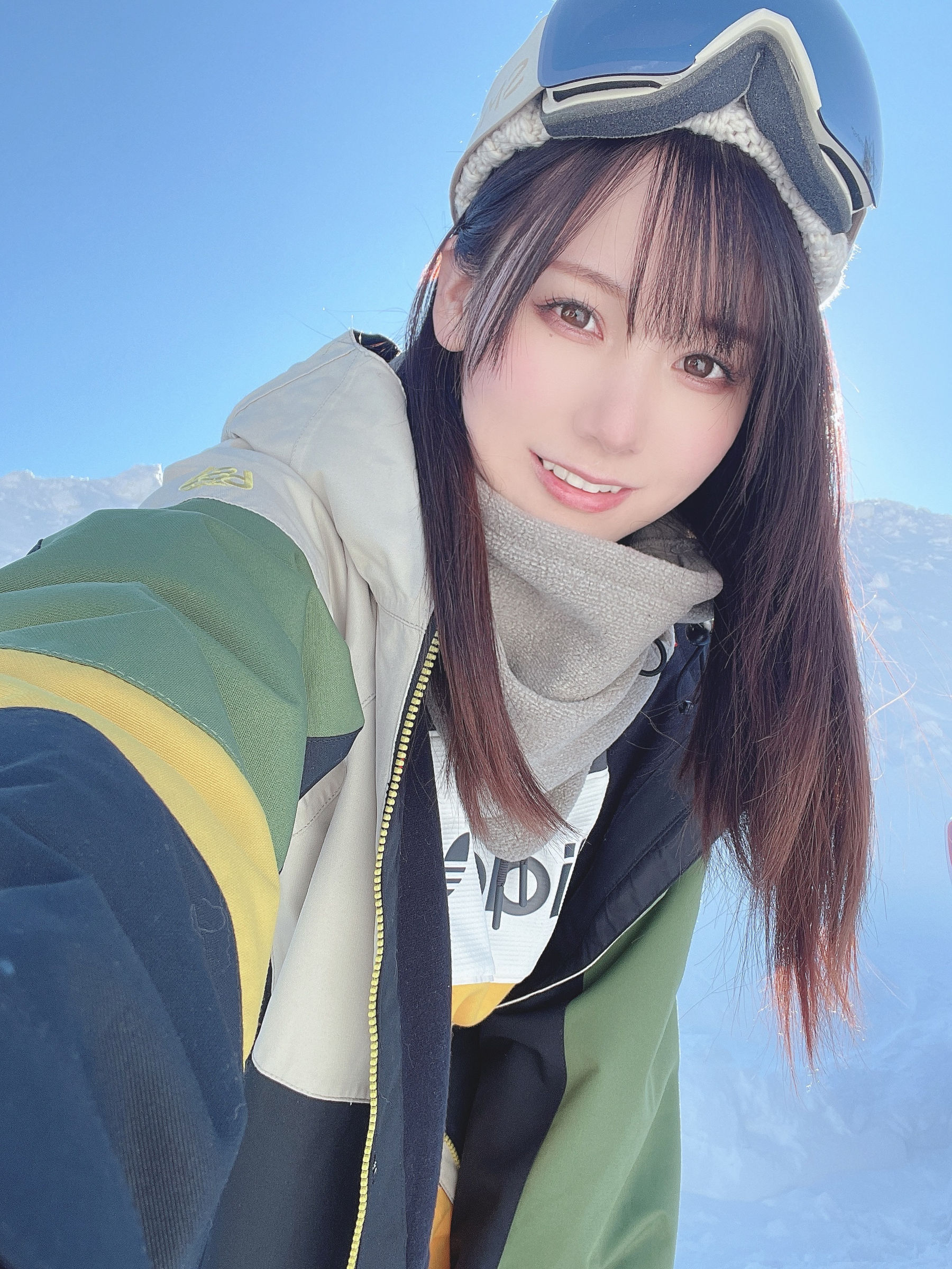 日本甜美COSERけんけん[fantia] 20220131-スノボウェア [12P] - 秀人网免费无水印在线套图写真