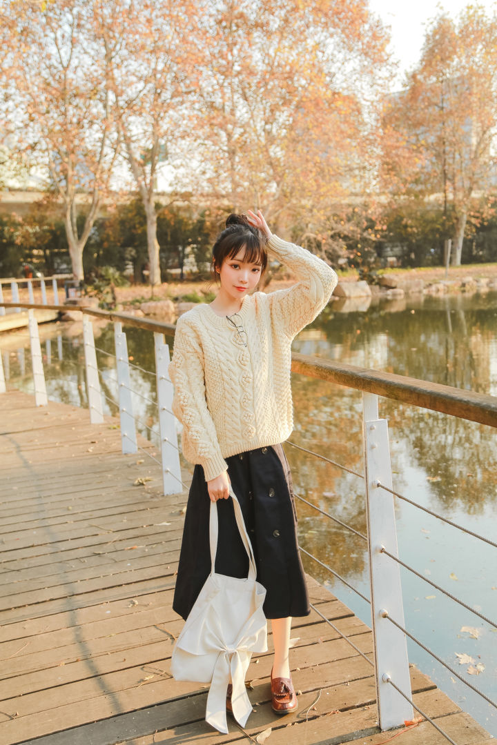 可爱妹子Fushii_海堂 – 秋日女友 [31P] - 秀人网免费无水印在线套图写真