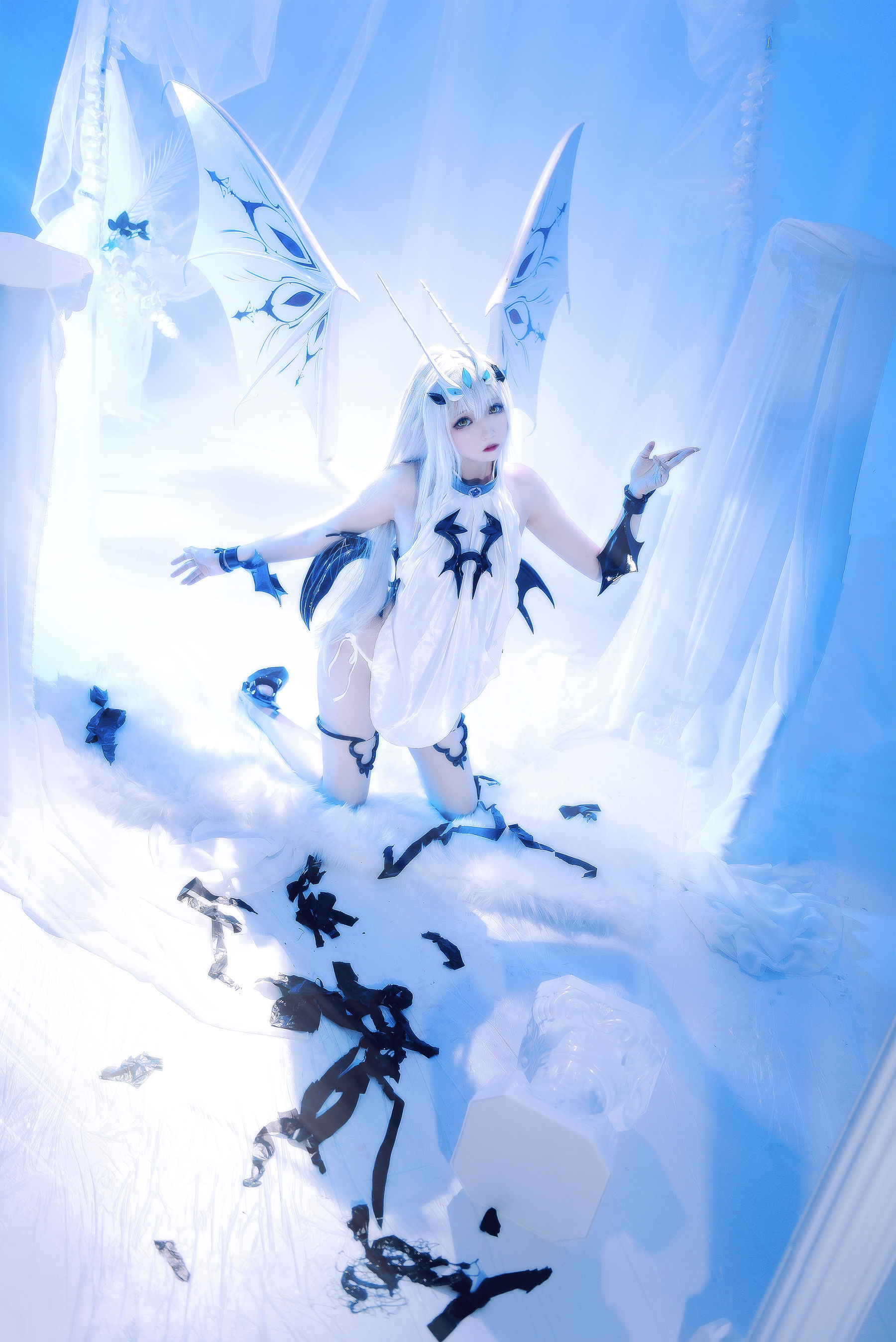 小野寺地瓜 – 妖兰满破 [17P] - 秀人网免费无水印在线套图写真