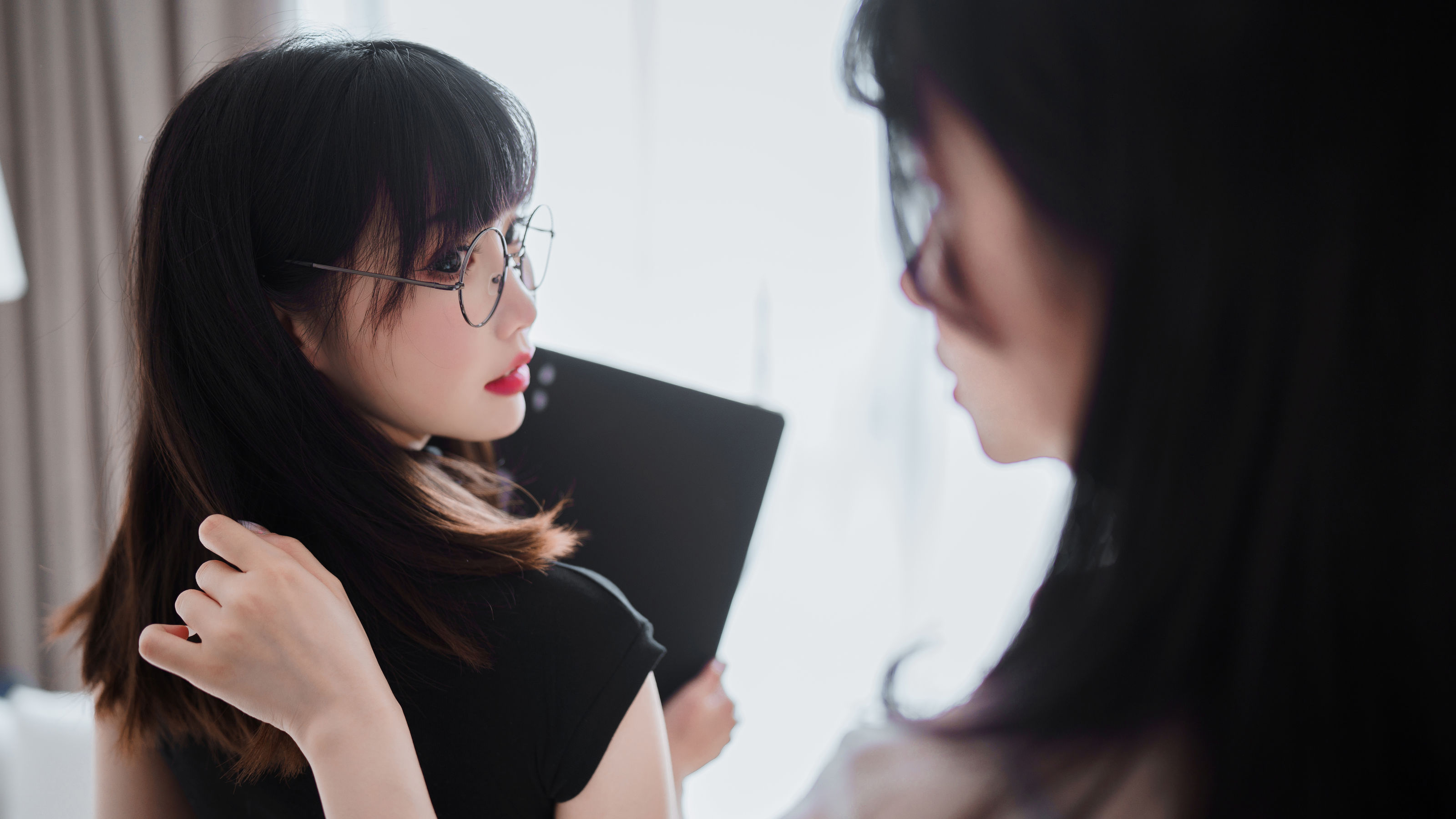 rioko凉凉子(肉扣热热子)&#038;面饼仙儿 – OL百合 [50P] - 秀人网免费无水印在线套图写真