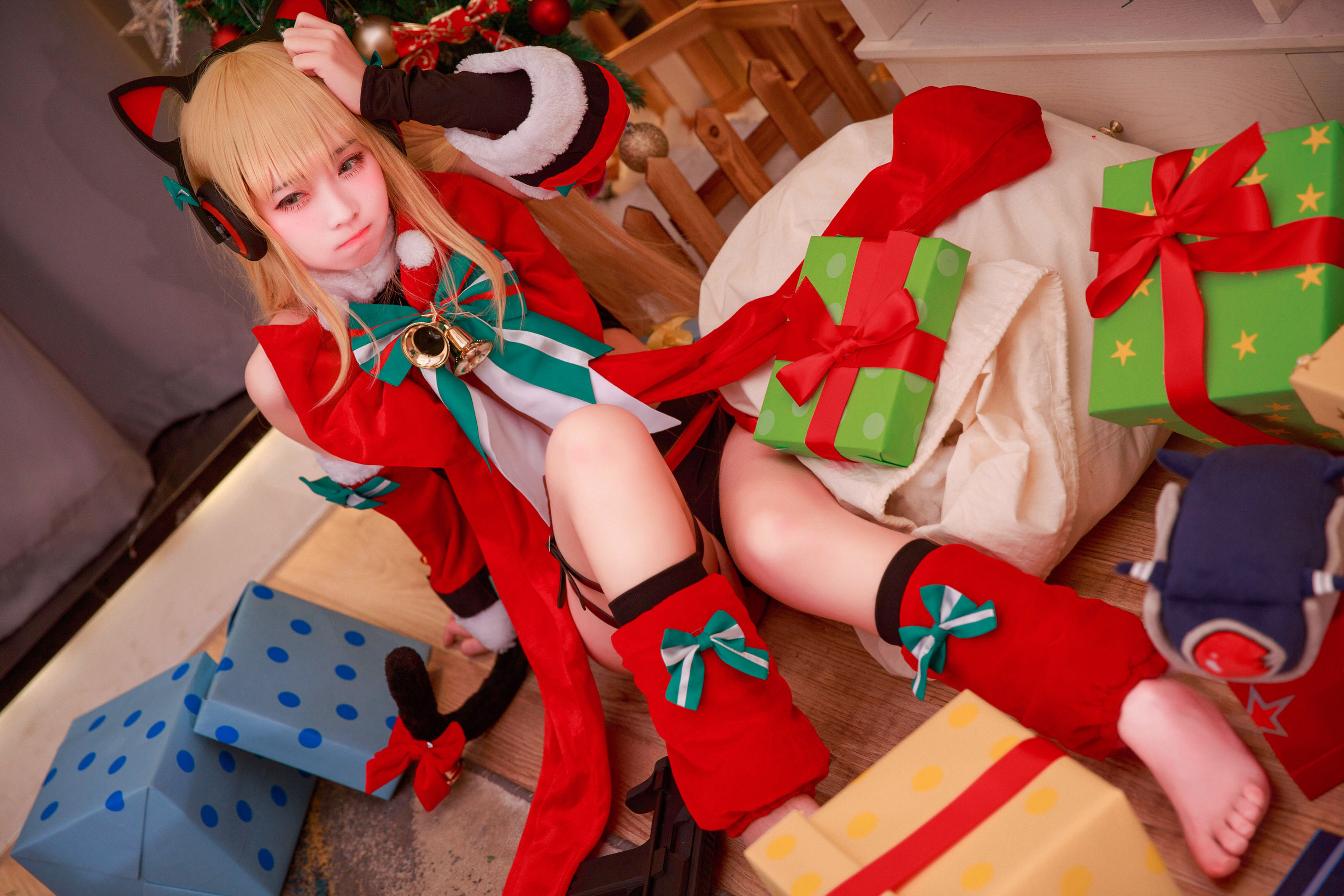 动漫博主G44不会受伤 – TMP圣诞 [14P] - 秀人网免费无水印在线套图写真