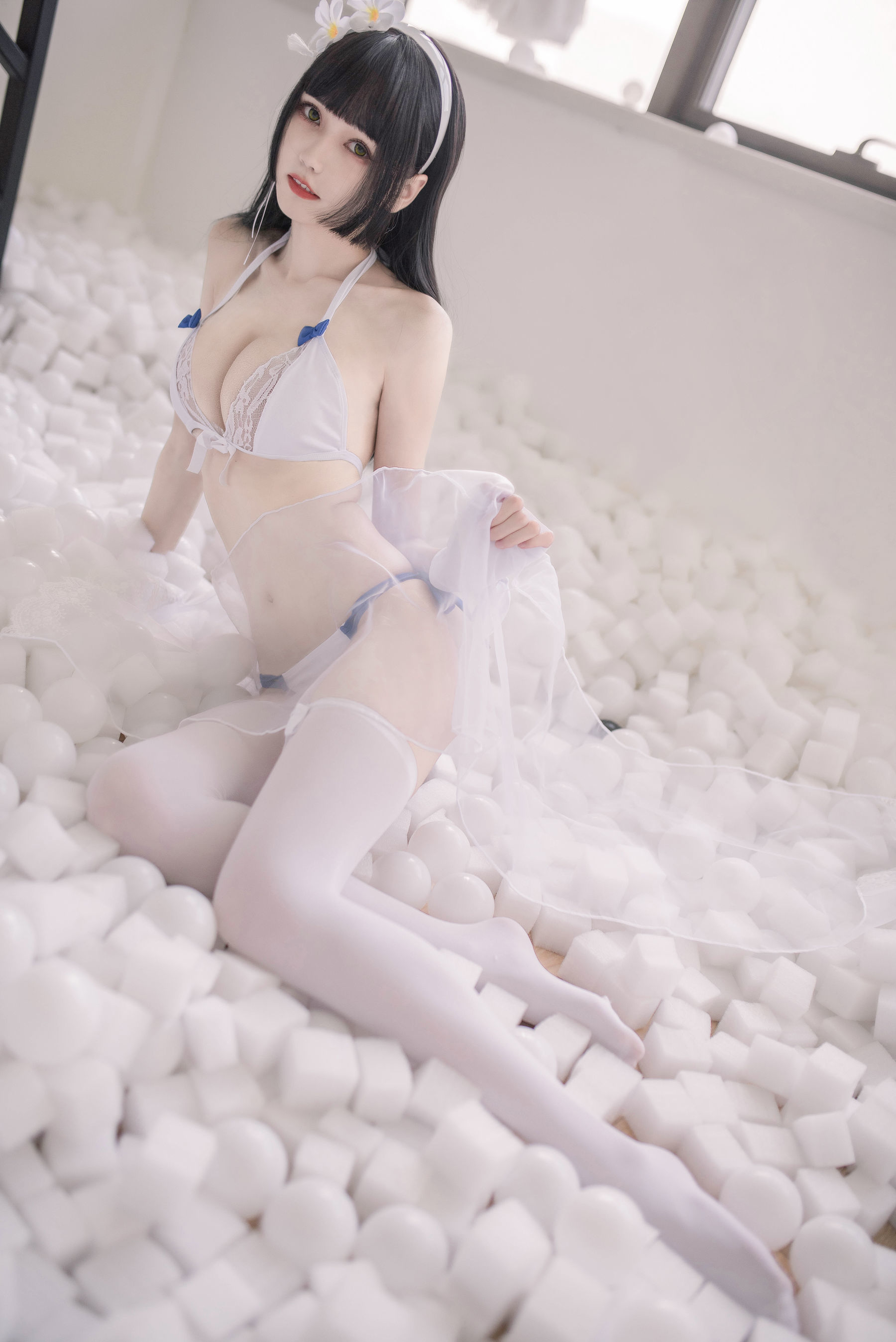 小妖精你的负卿 95泳装 [14P] - 秀人网免费无水印在线套图写真