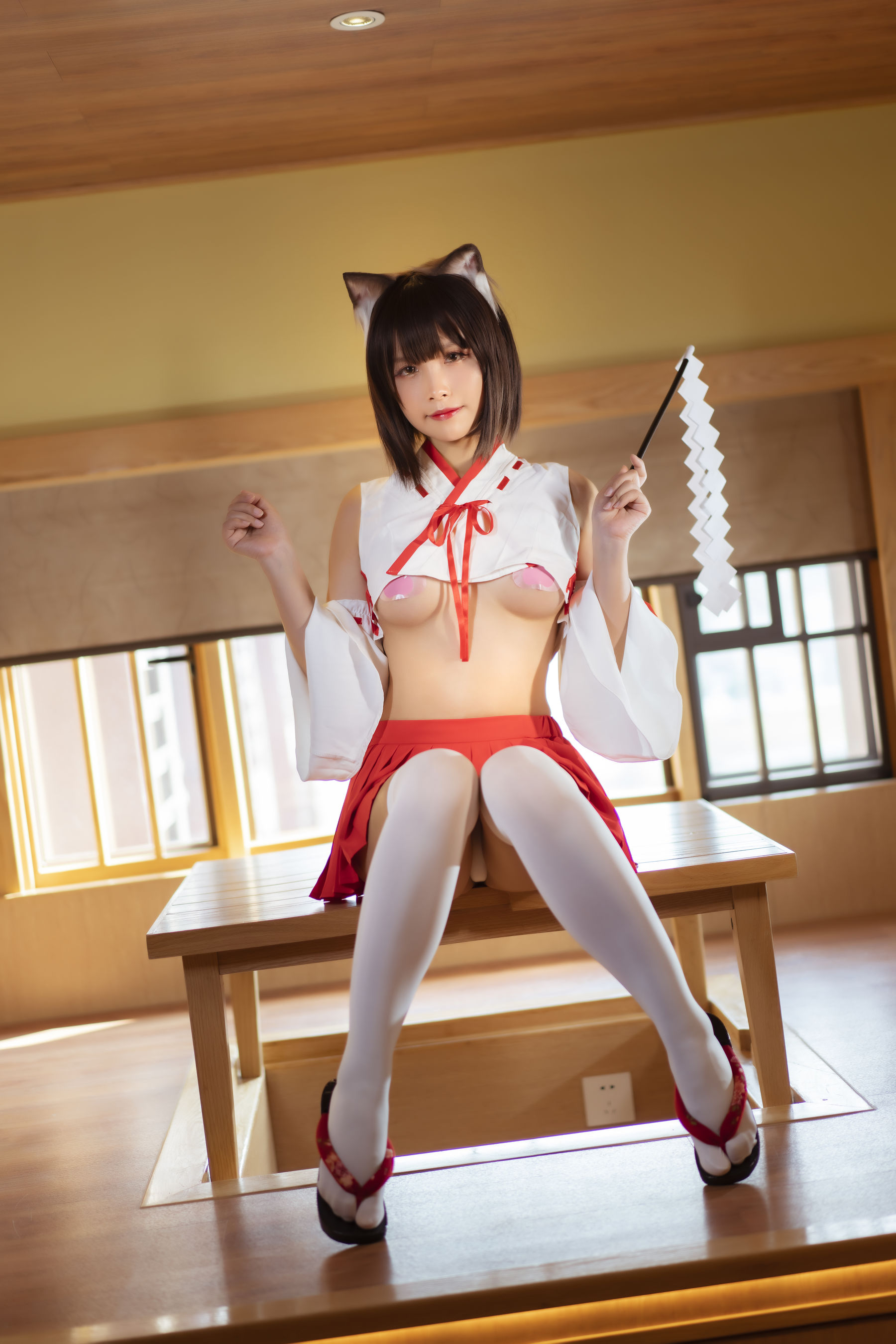 Neko-薇薇 – 巫女 [31P] - 秀人网免费无水印在线套图写真