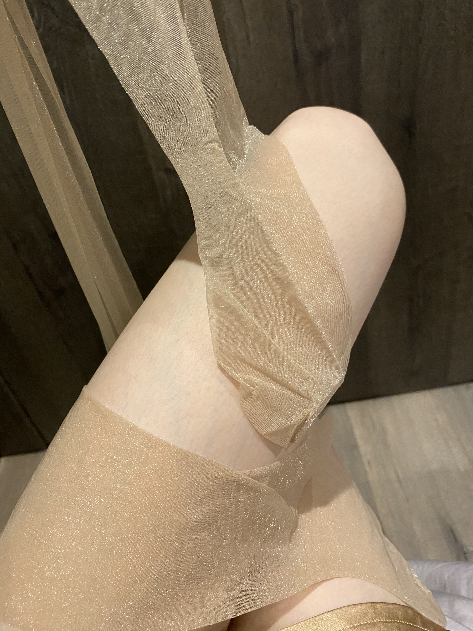 丝足博主麋鹿_Monroe 2020.08.28 低调性感 [53P] - 秀人网免费无水印在线套图写真