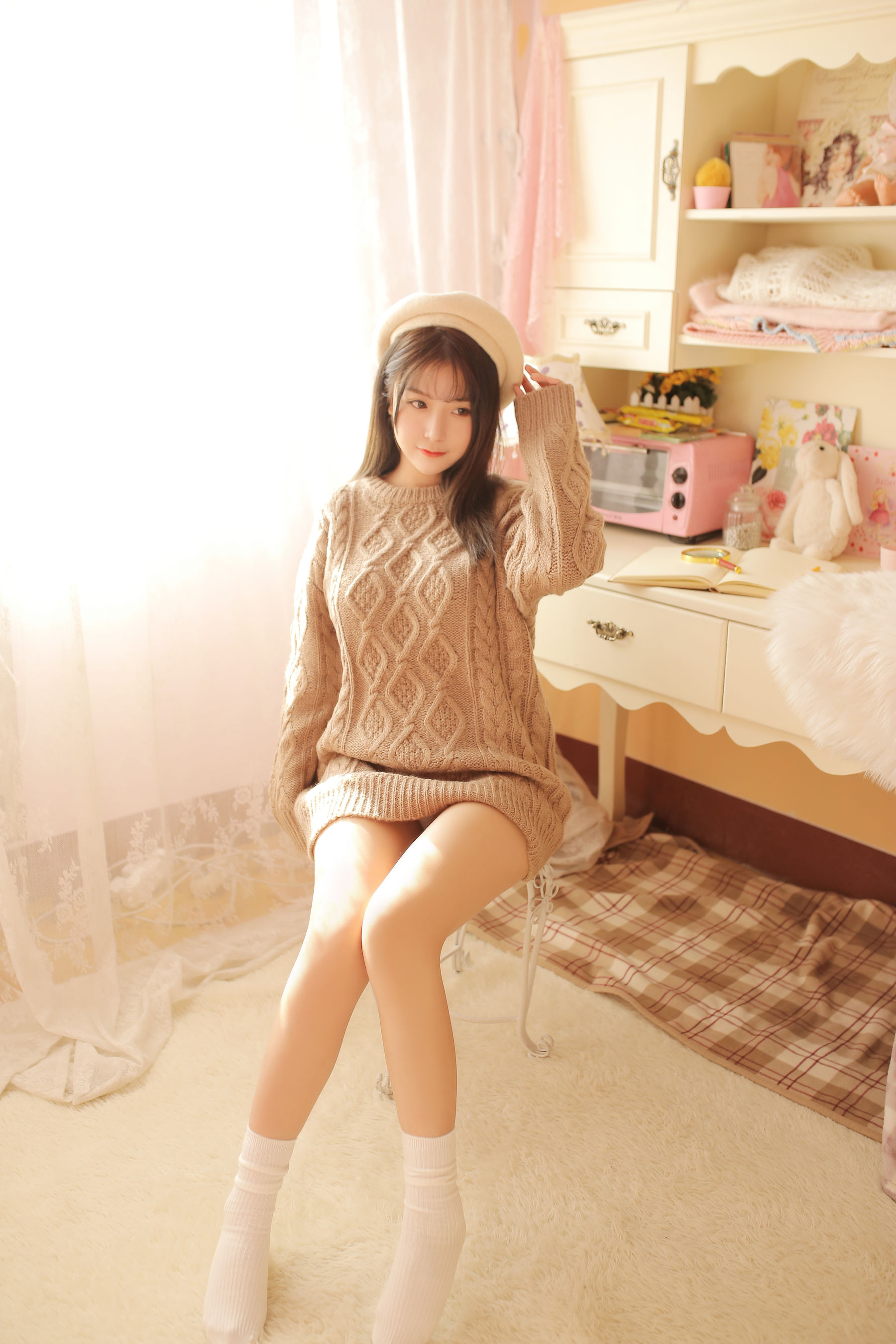 巨乳猫九酱Sakura – 驼色毛衣 [25P] - 秀人网免费无水印在线套图写真