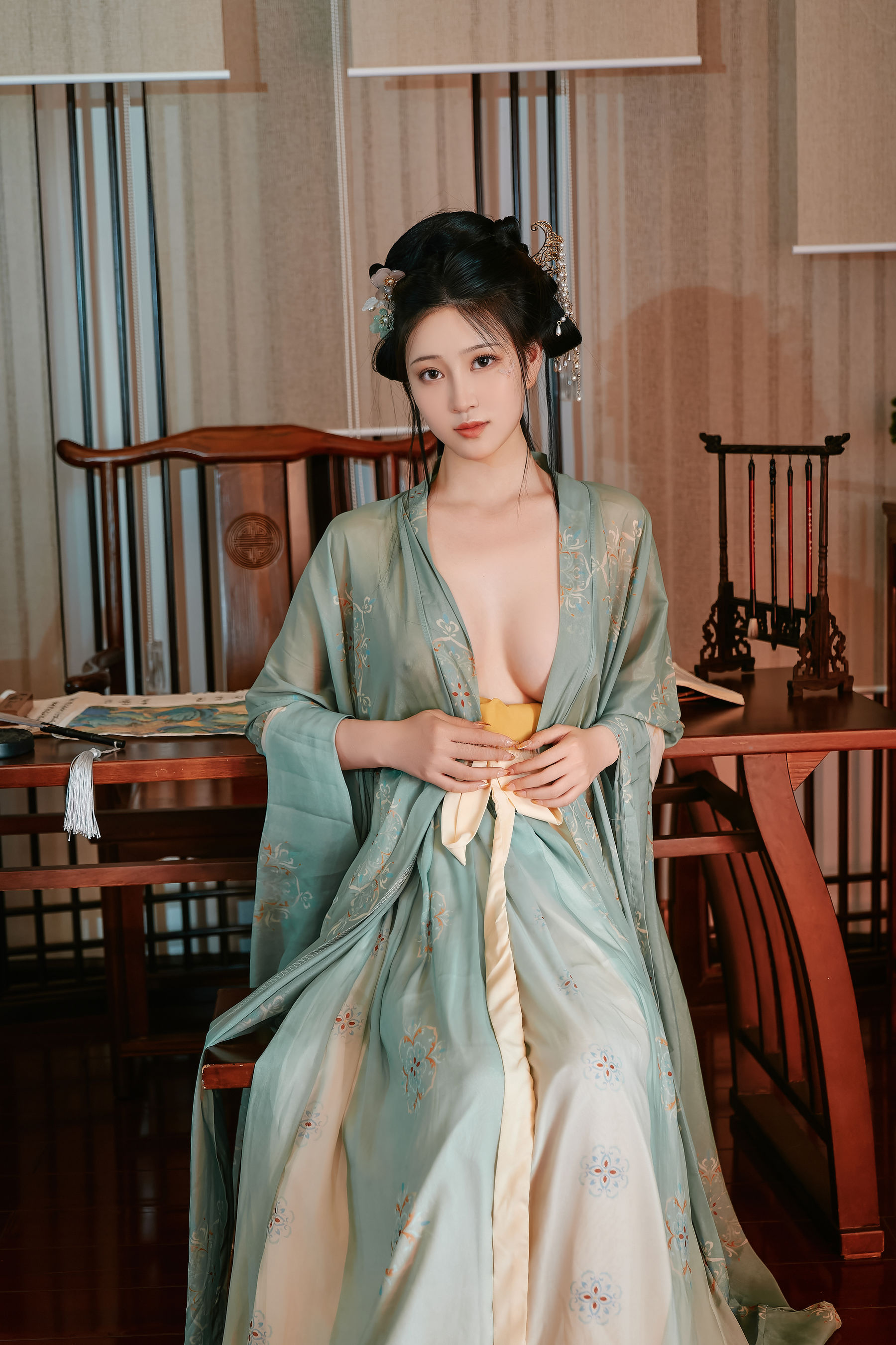 Nnian – 梦华录 [12P] - 秀人网免费无水印在线套图写真