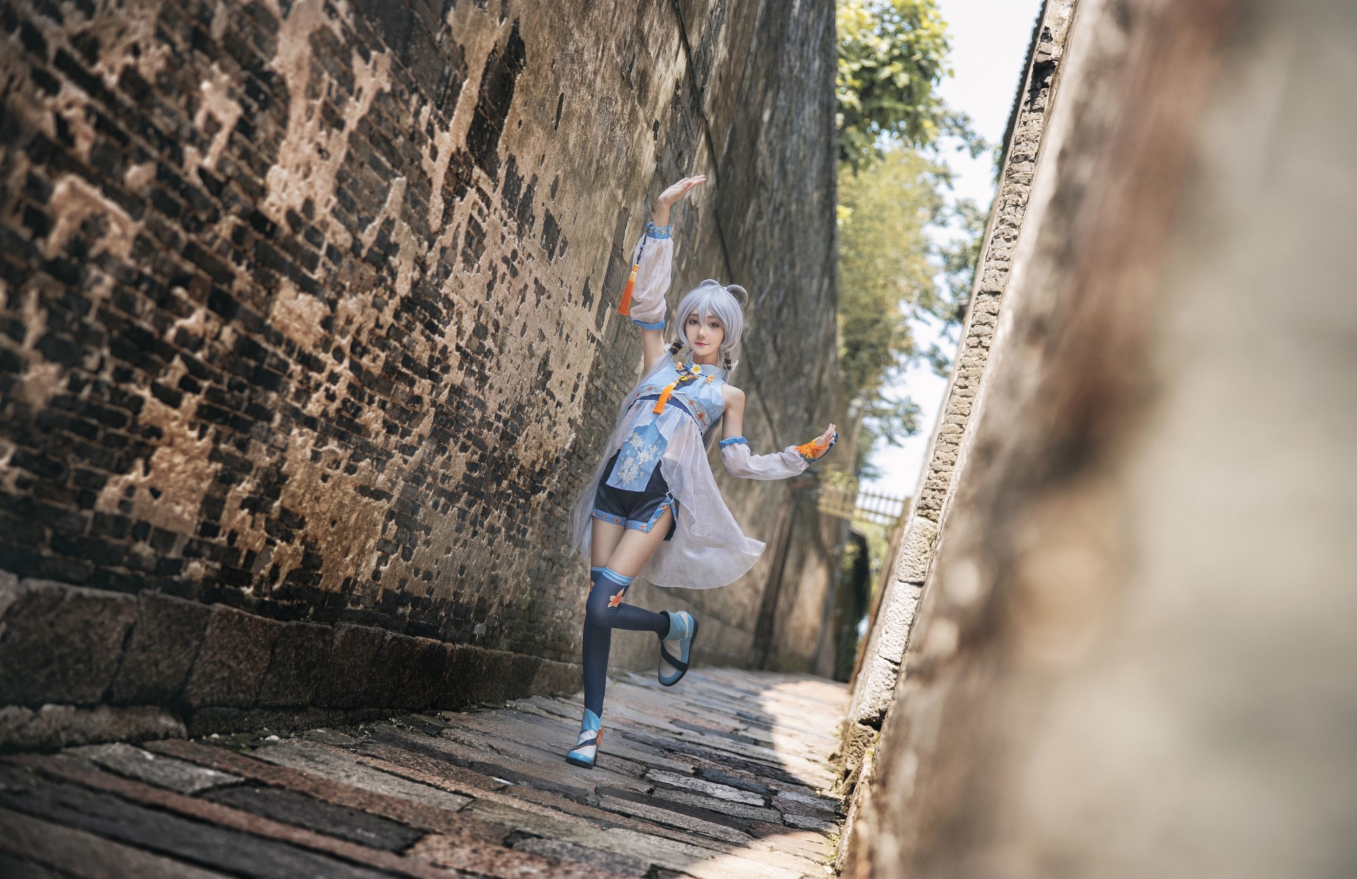 动漫博主南桃Momoko – 洛天依花语嫣然 [10P] - 秀人网免费无水印在线套图写真