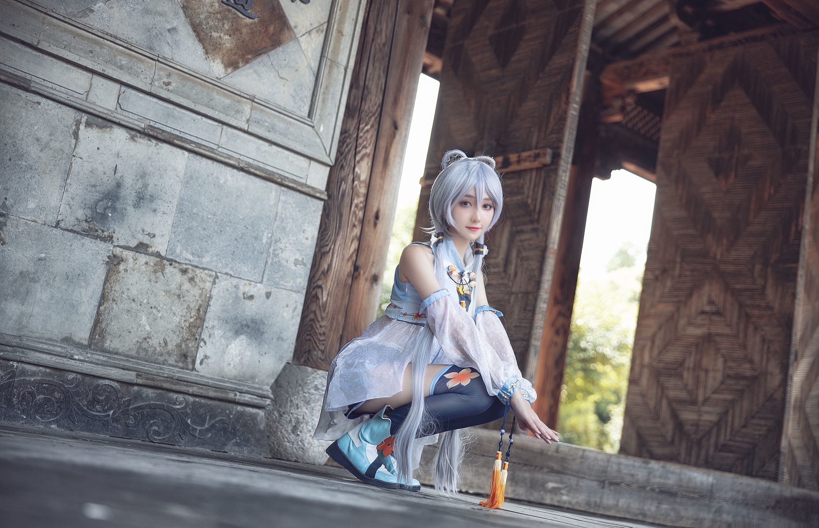 动漫博主南桃Momoko – 洛天依花语嫣然 [10P] - 秀人网免费无水印在线套图写真