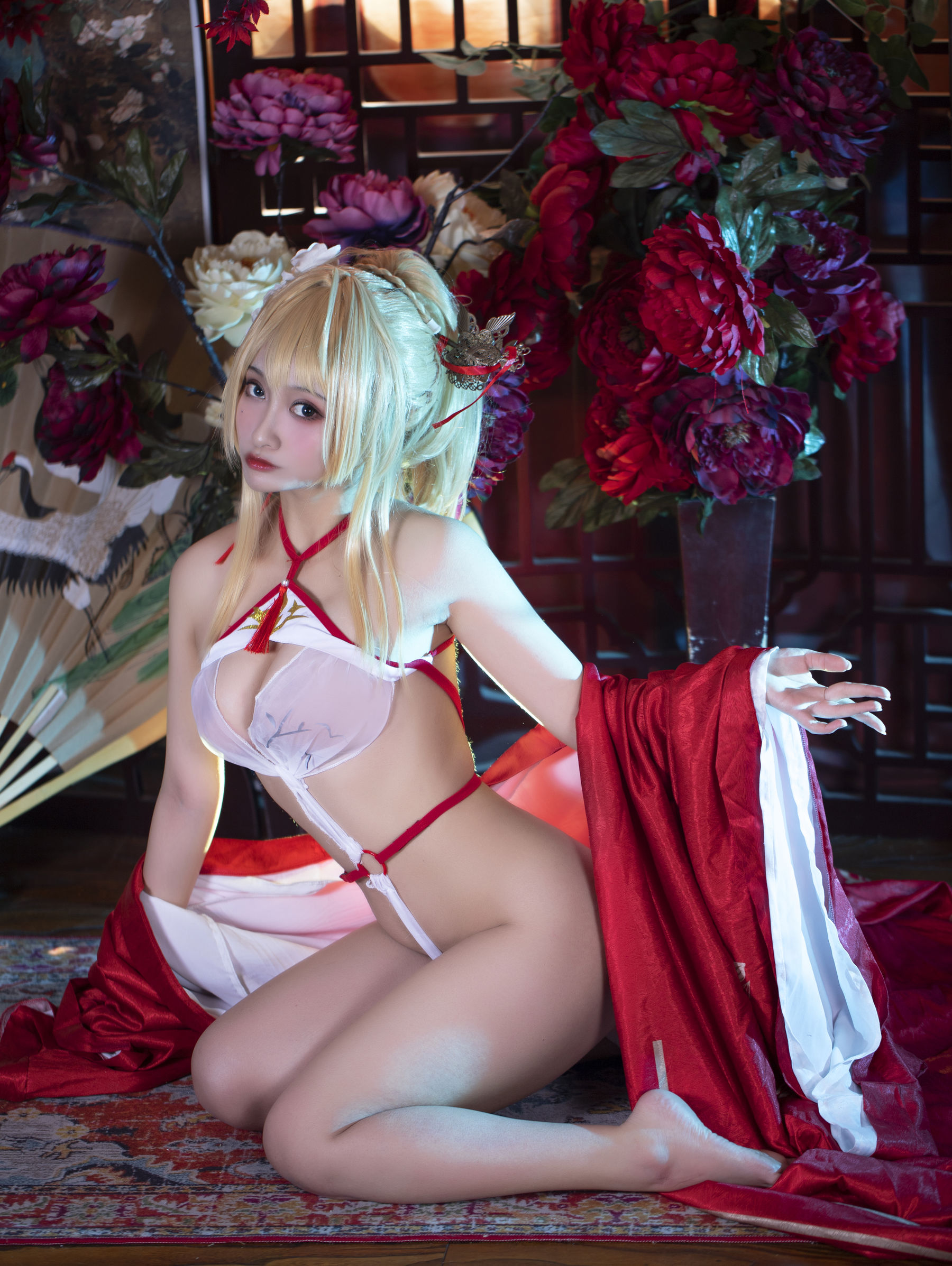 动漫博主洛璃LoLiSAMA – 光荣凉夜香雪 [36P] - 秀人网免费无水印在线套图写真