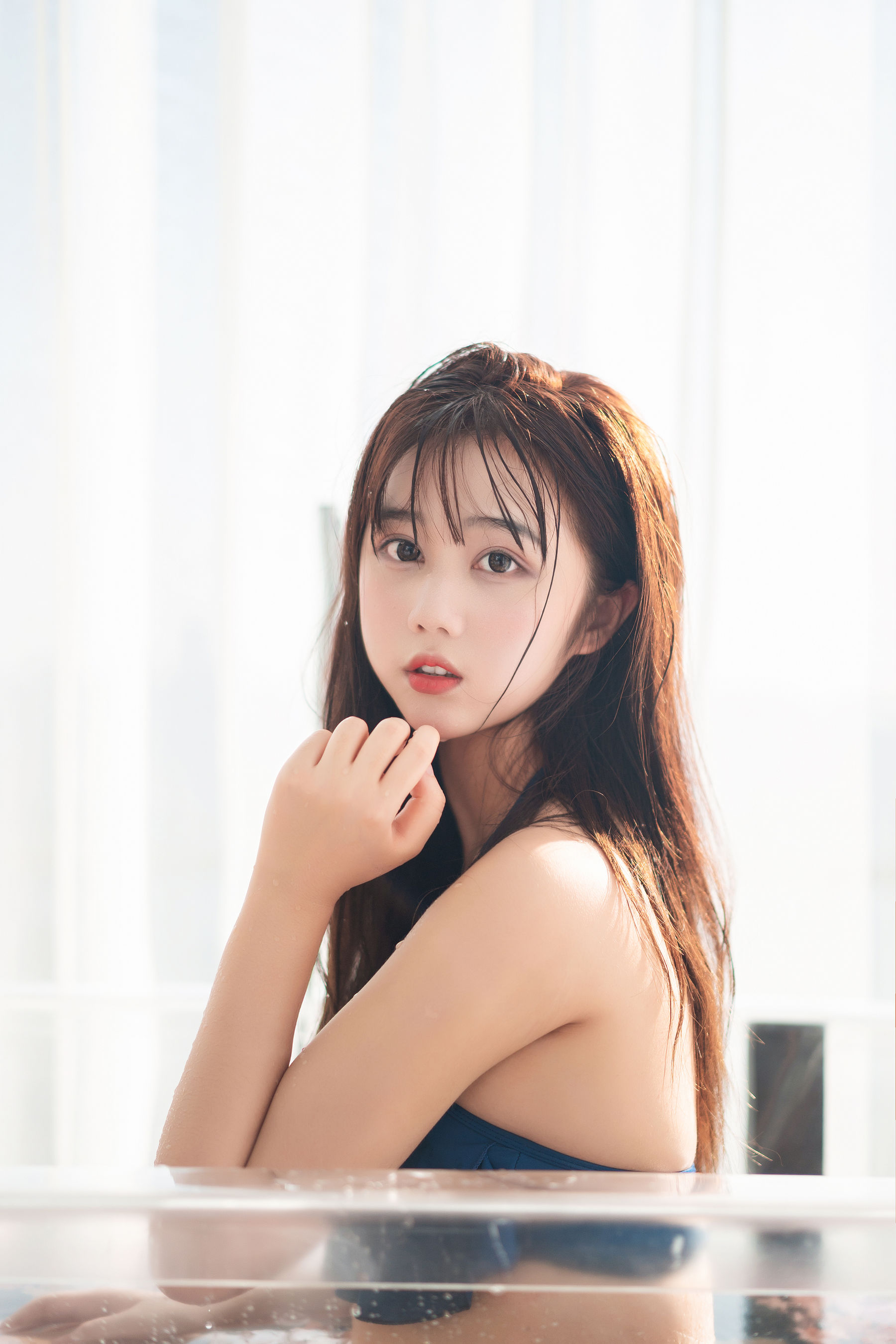 微博福利姬镜酱 私奔之泳衣 [61P] - 秀人网免费无水印在线套图写真