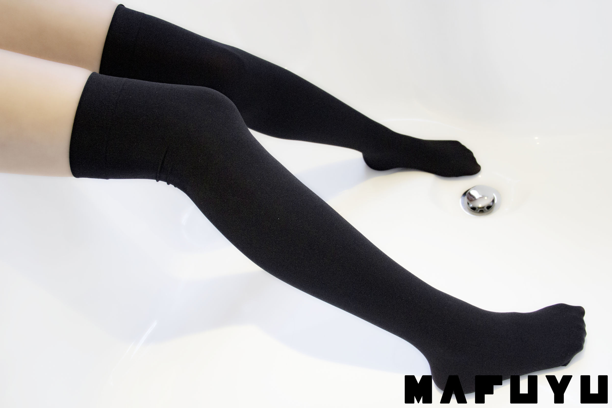 [萝莉COS] 神楽板真冬 蓝白死库水重置系列套图 [82P] - 秀人网免费无水印在线套图写真