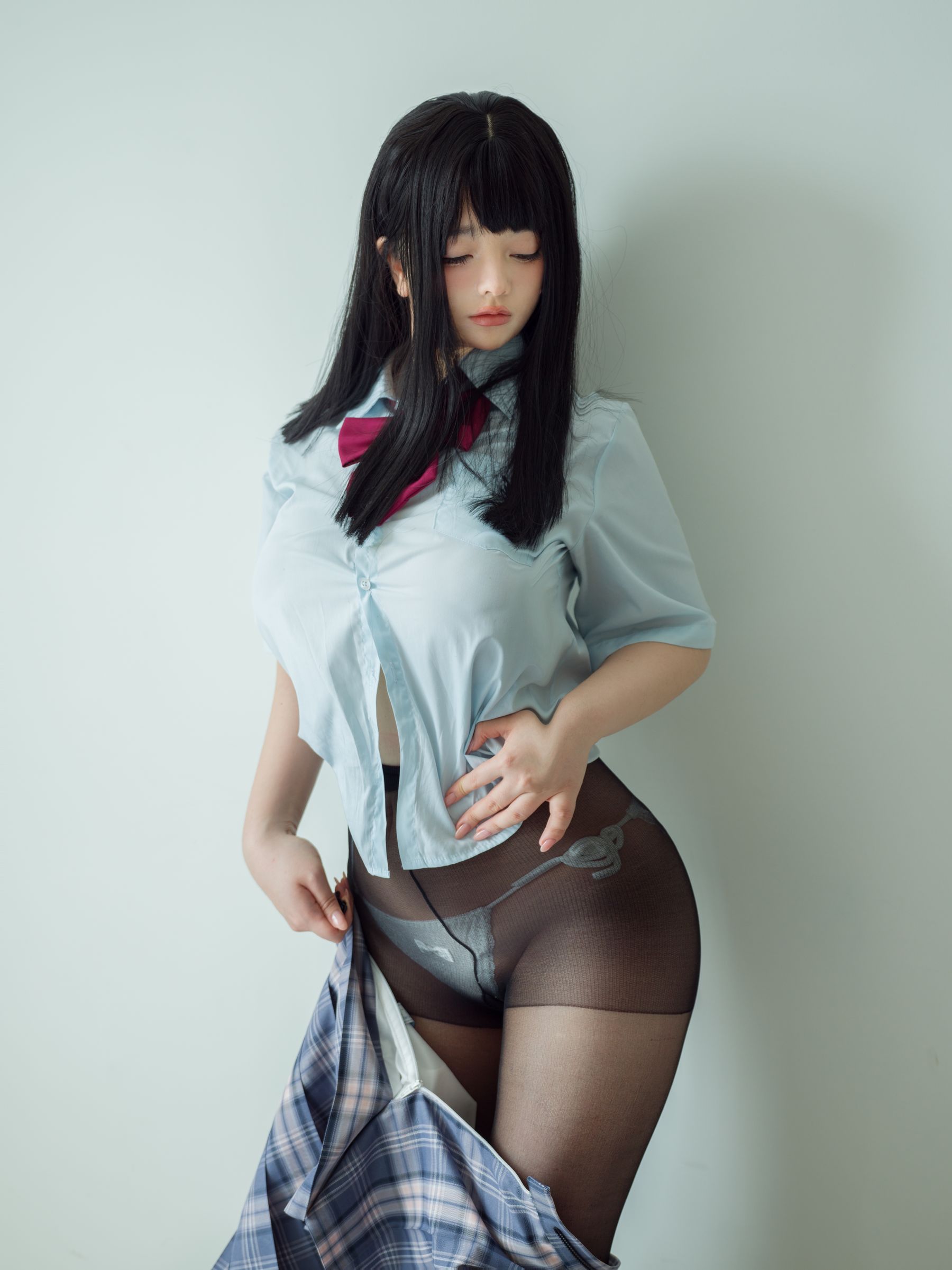 NinJA阿寨寨 – 生徒会长 [19P] - 秀人网免费无水印在线套图写真