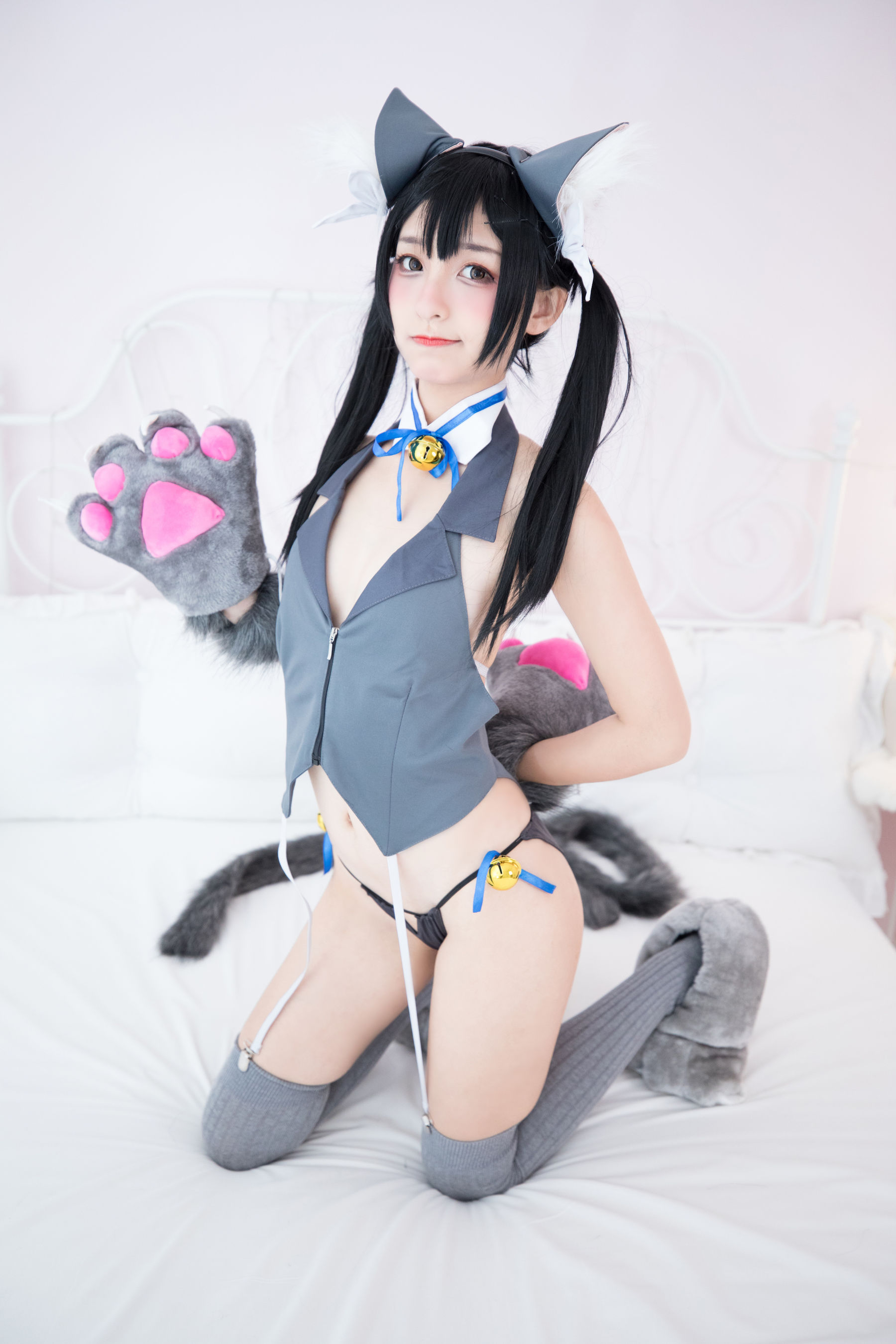 [萝莉COS] 神楽坂真冬 魔法を使えないの日常 [150P] - 秀人网免费无水印在线套图写真