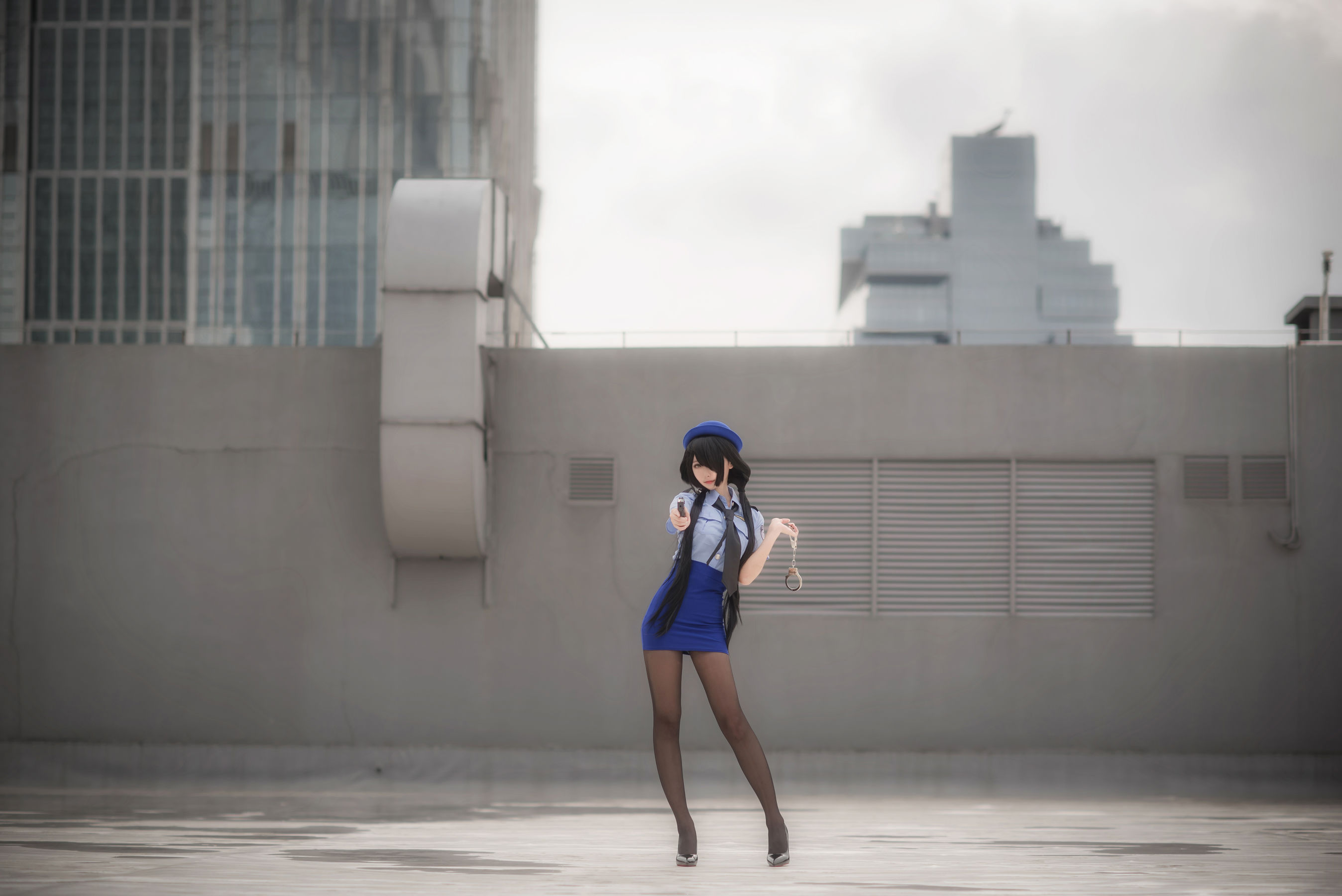 微博妹子Momoko葵葵 – 狂三 女警 [20P] - 秀人网免费无水印在线套图写真