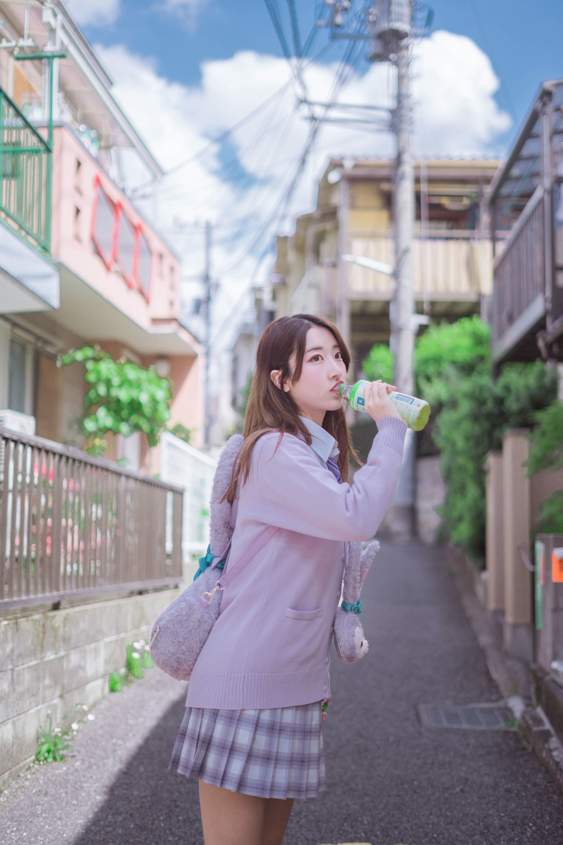 人气Coser黑川 民宿楼下 [15P] - 秀人网免费无水印在线套图写真