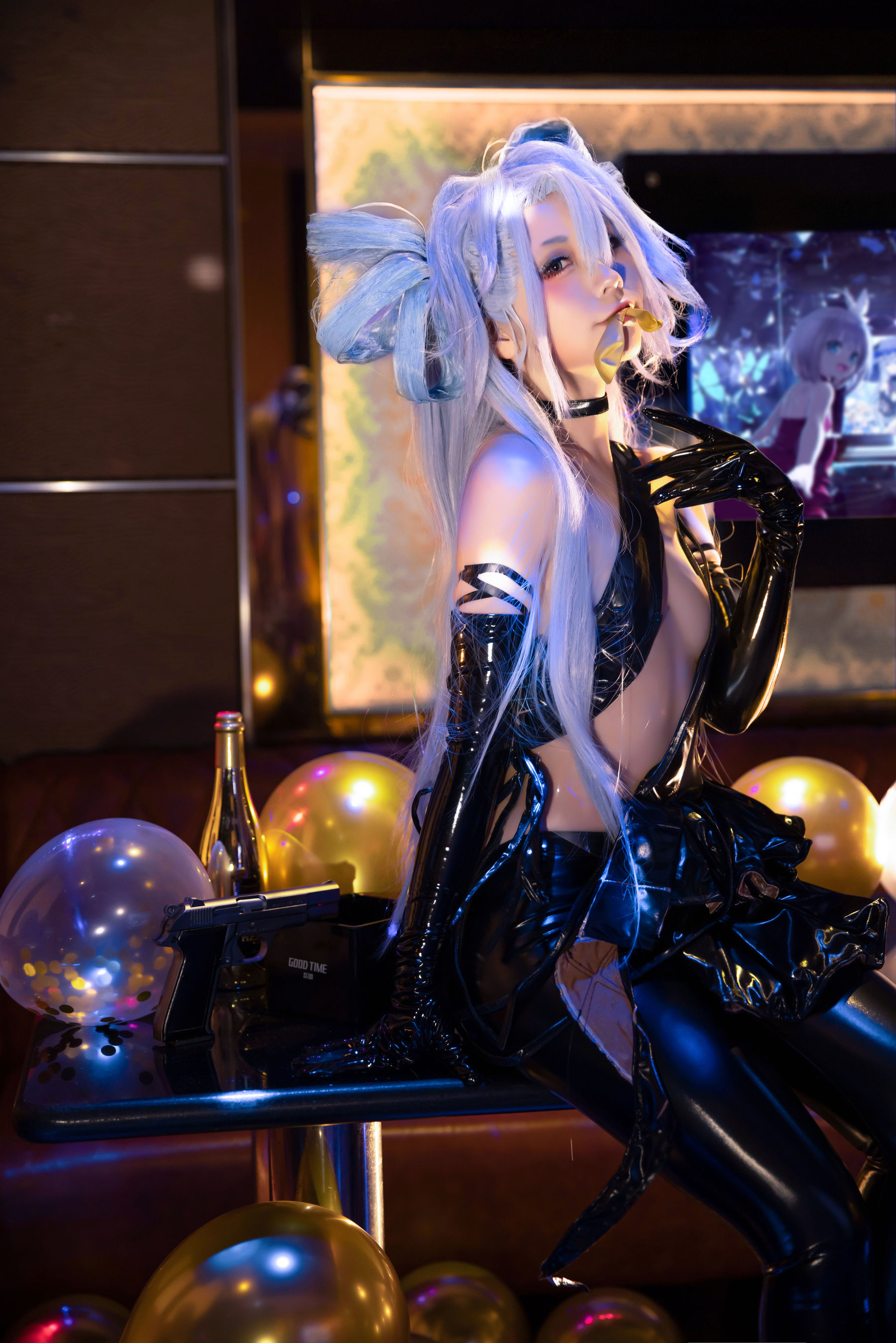 动漫博主G44不会受伤 – 香槟怪盗 [25P] - 秀人网免费无水印在线套图写真