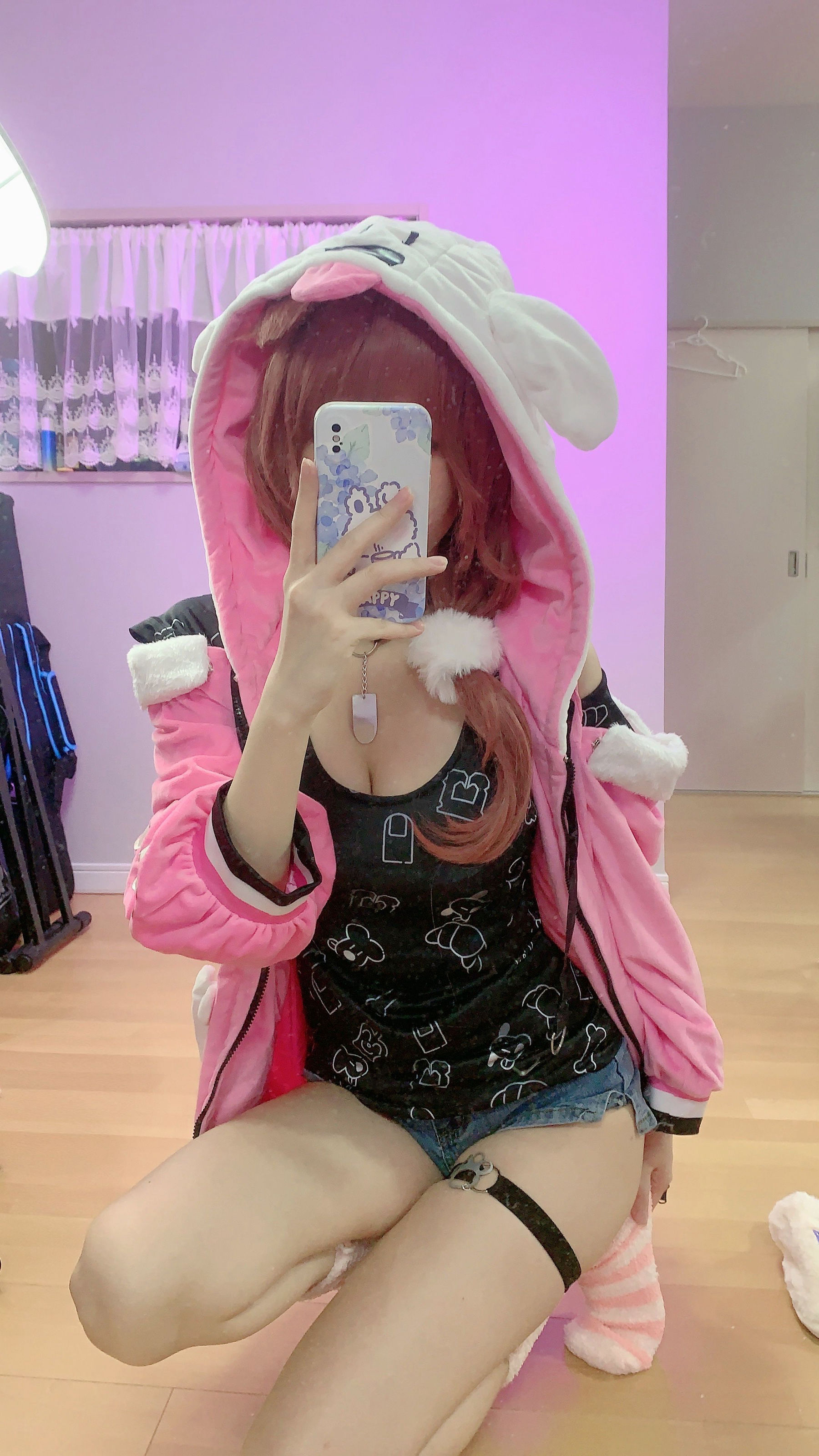 千阳(ちよ) – 戌神ころね [12P] - 秀人网免费无水印在线套图写真