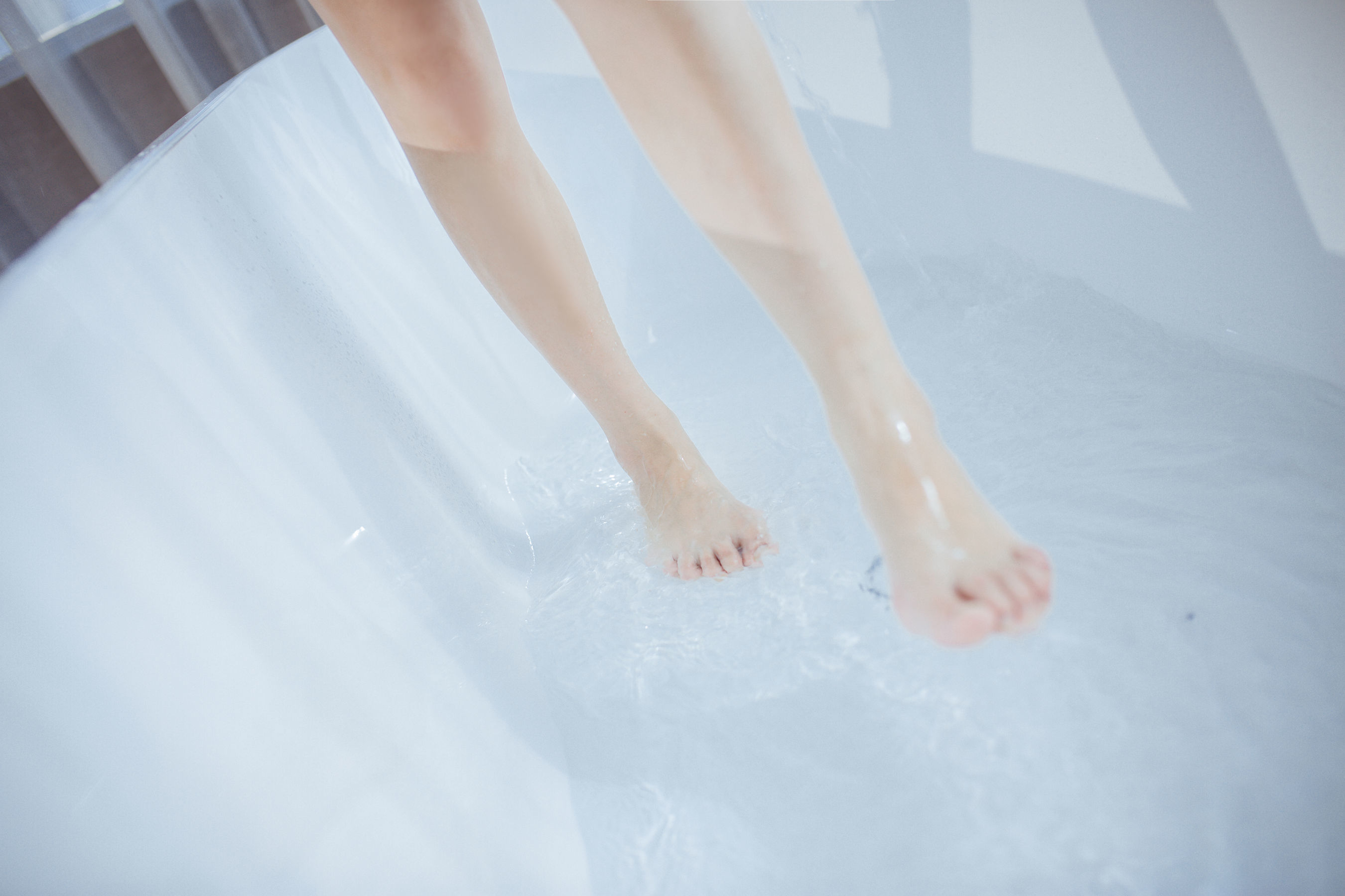 [萝莉COS] 斗鱼米线线sama – 浴缸 [23P] - 秀人网免费无水印在线套图写真